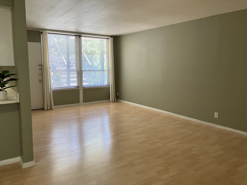 3831 West End Ave Property Photo 3