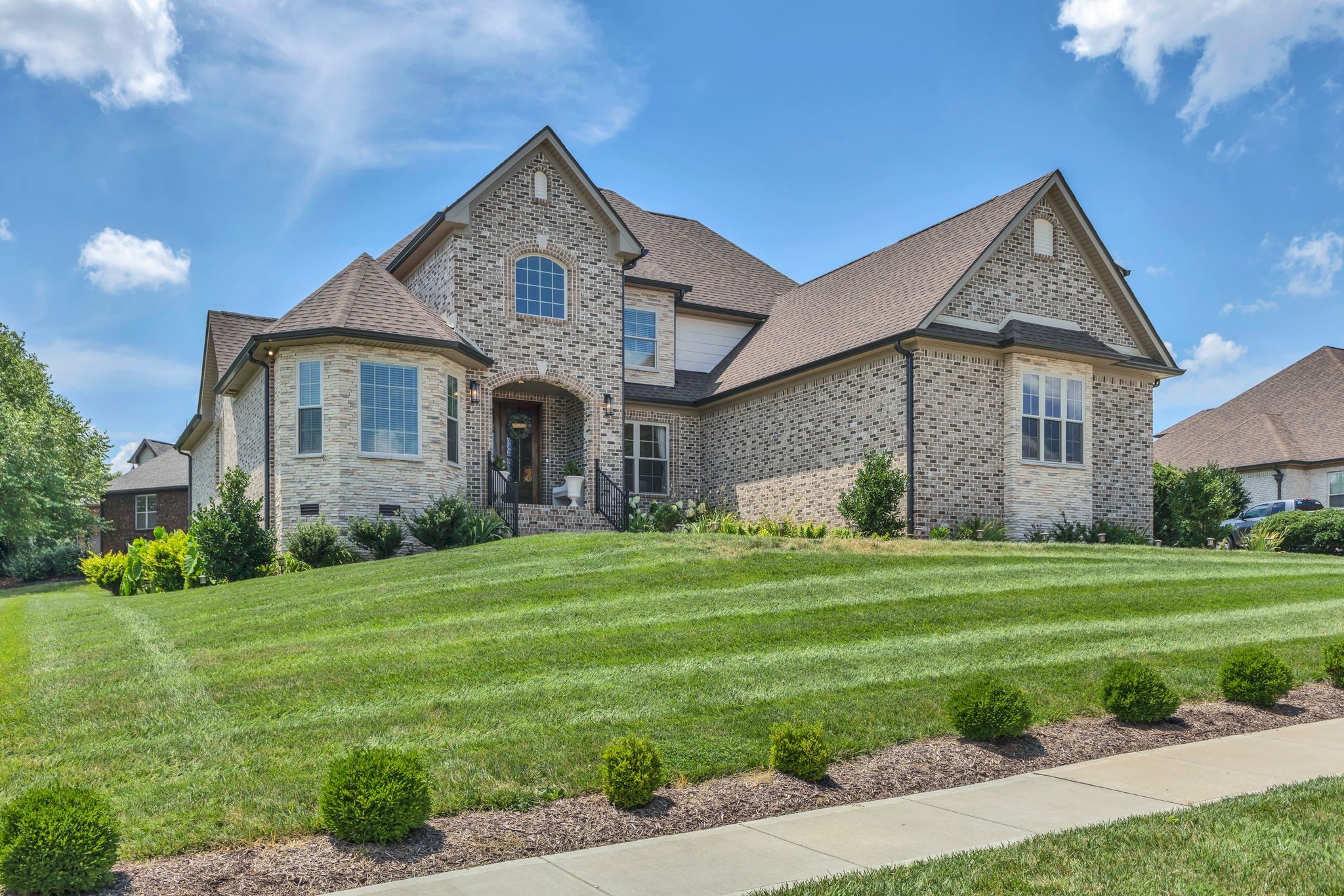 1484 Overlook Pointe Property Photo 1
