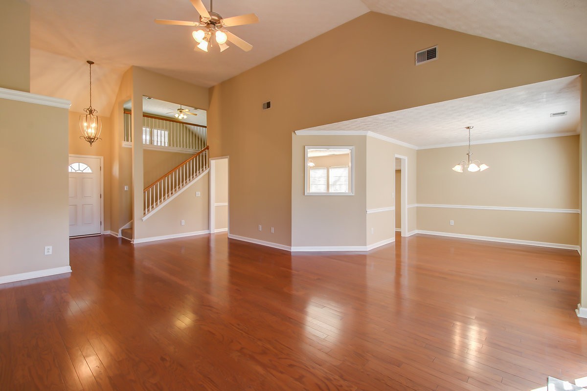 1031 Margaret Drive Property Photo 4