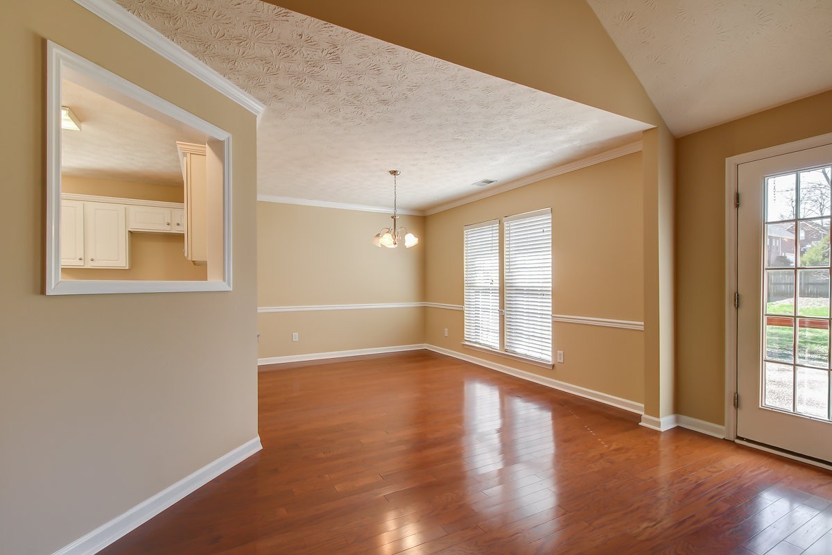 1031 Margaret Drive Property Photo 5