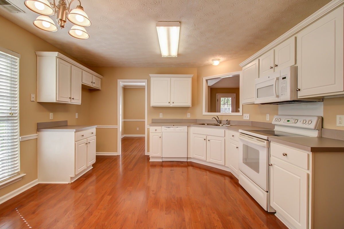 1031 Margaret Drive Property Photo 10