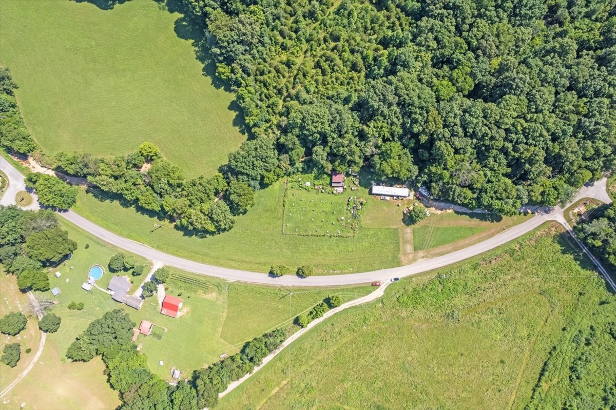 2258 Hollis Crossing Rd Property Photo 9