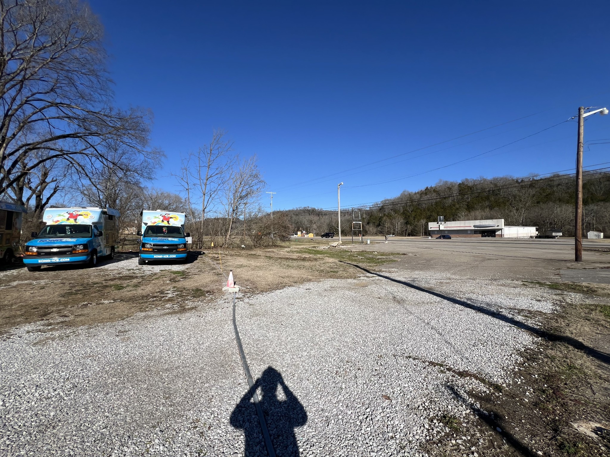 1126 Louisville Hwy Property Photo 6