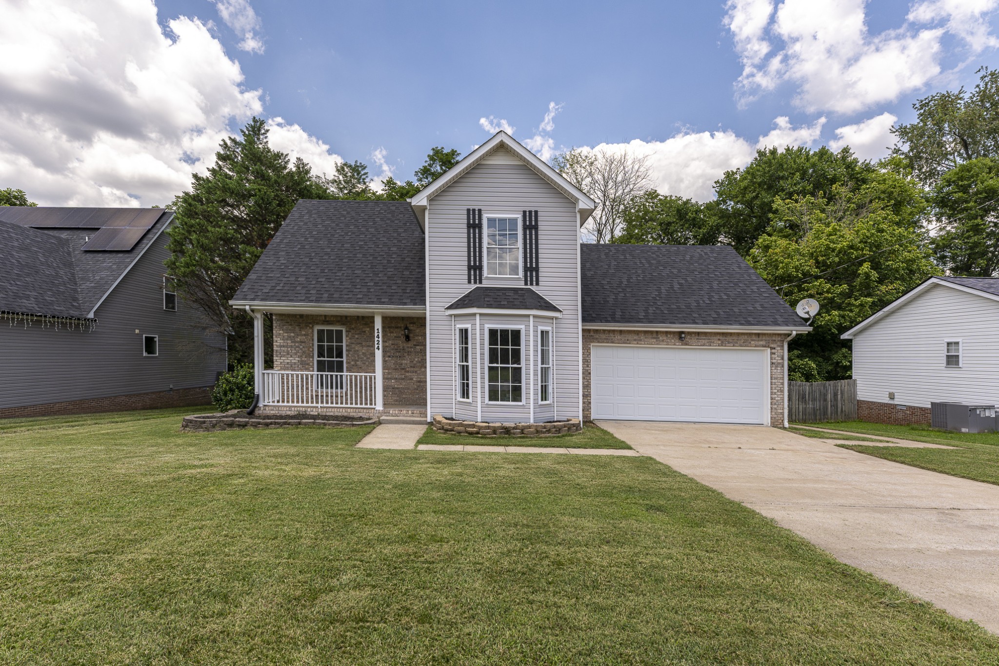 1424 Buchanon Dr Property Photo 1