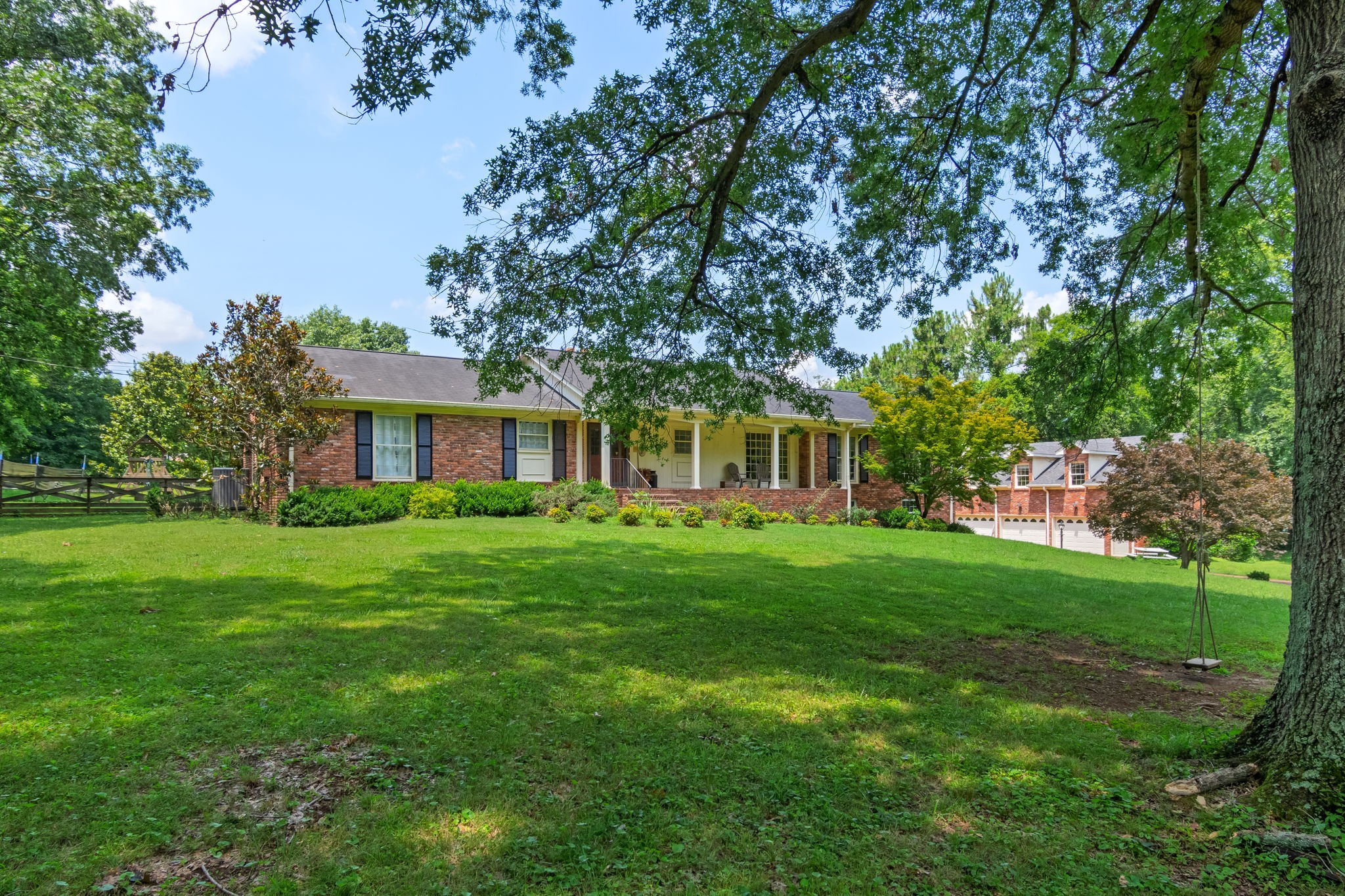 1740 Hudson Rd Property Photo 1