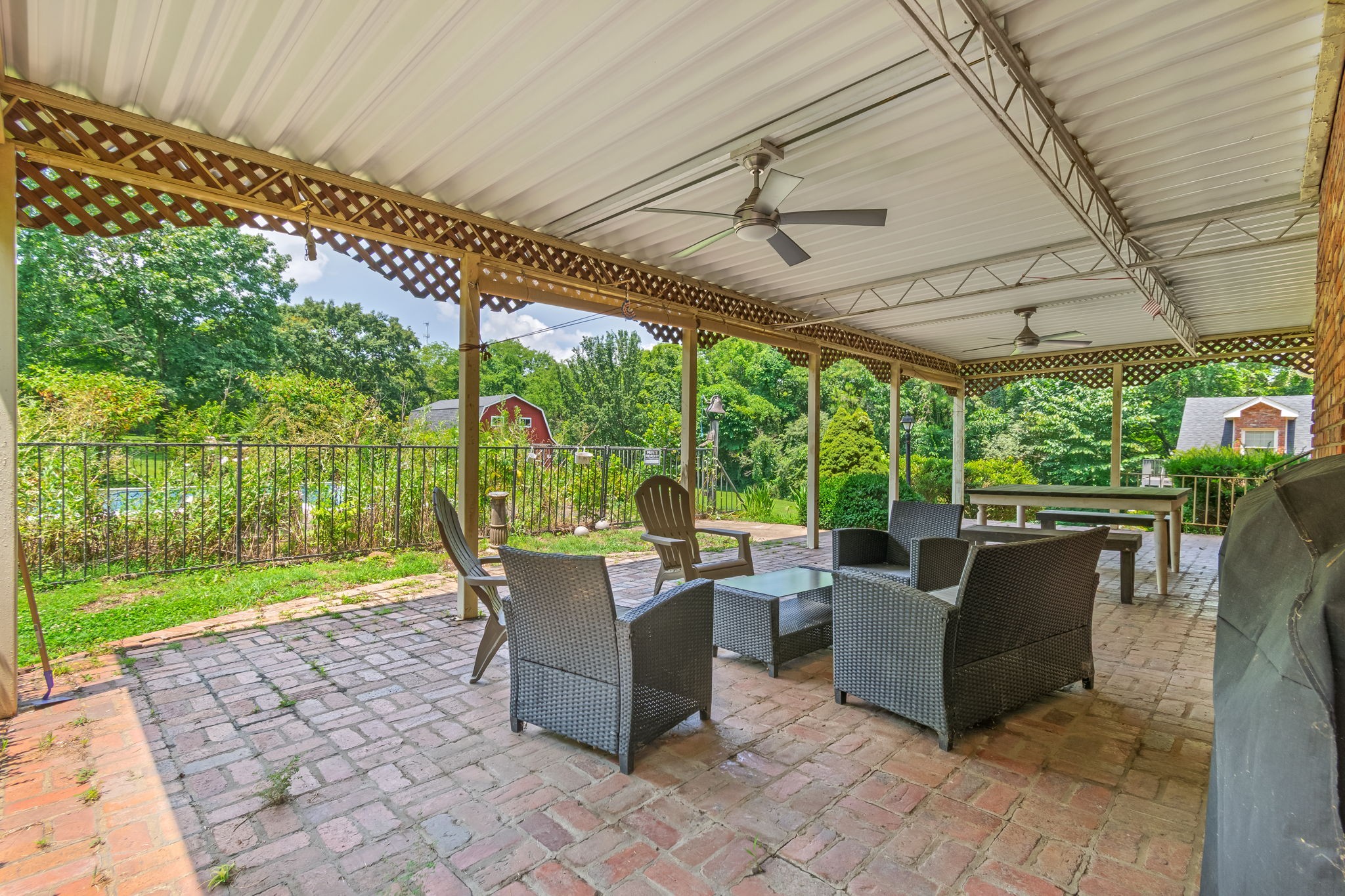 1740 Hudson Rd Property Photo 44