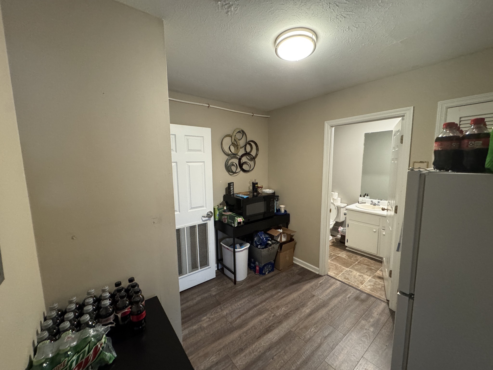 313 E College St #3 Property Photo 6