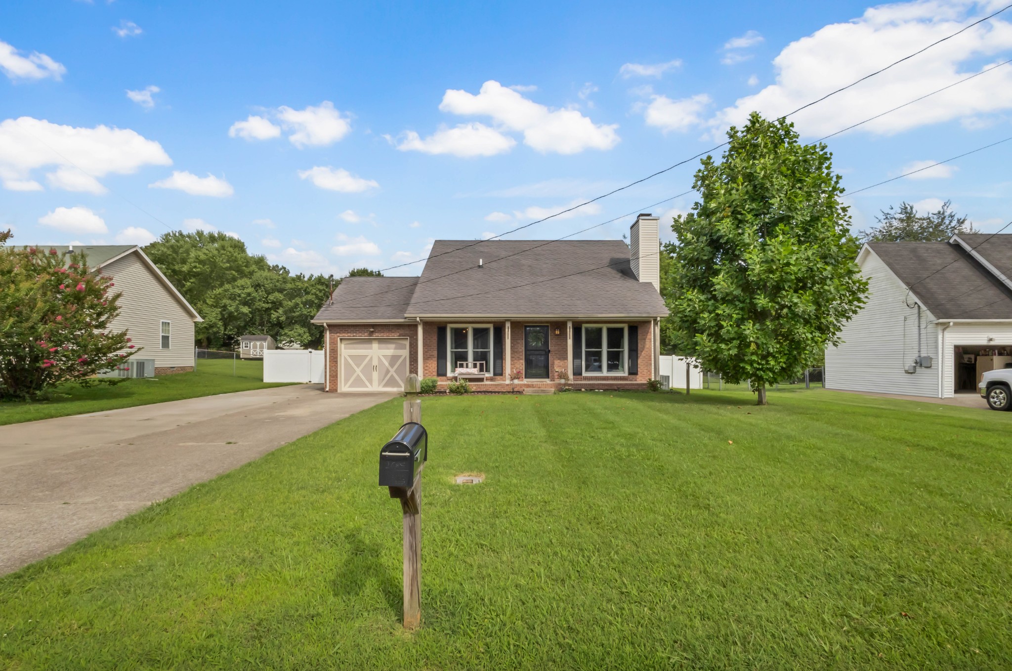 2685 Keyland Dr Property Photo 1