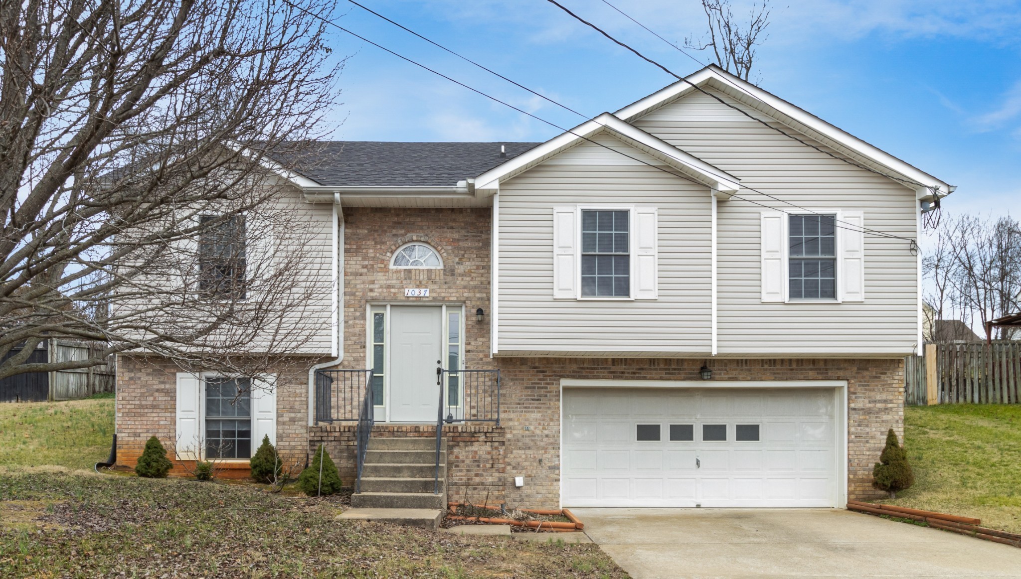 1037 Persimmon Ct Property Photo 1