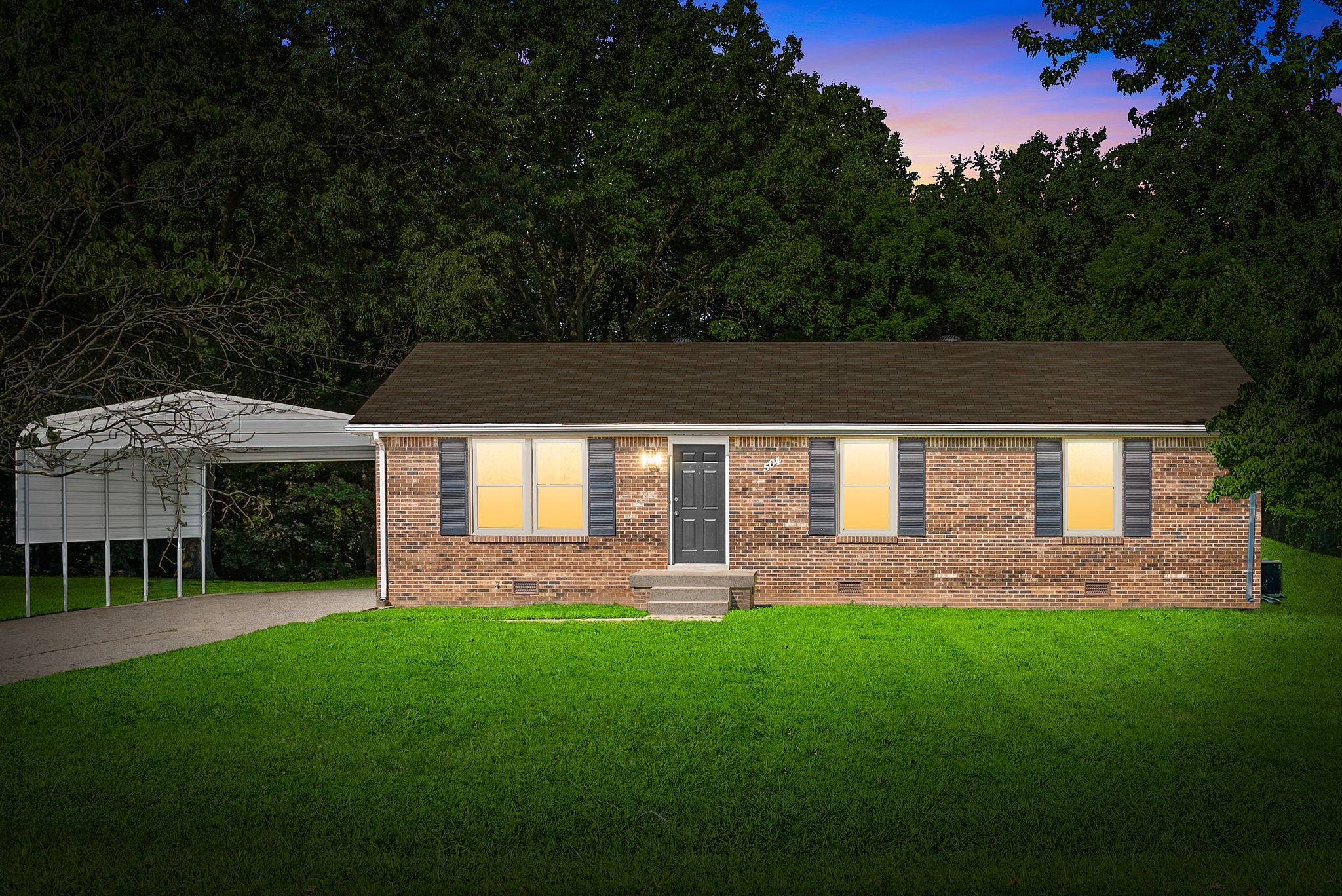 504 Overton Dr Property Photo 1
