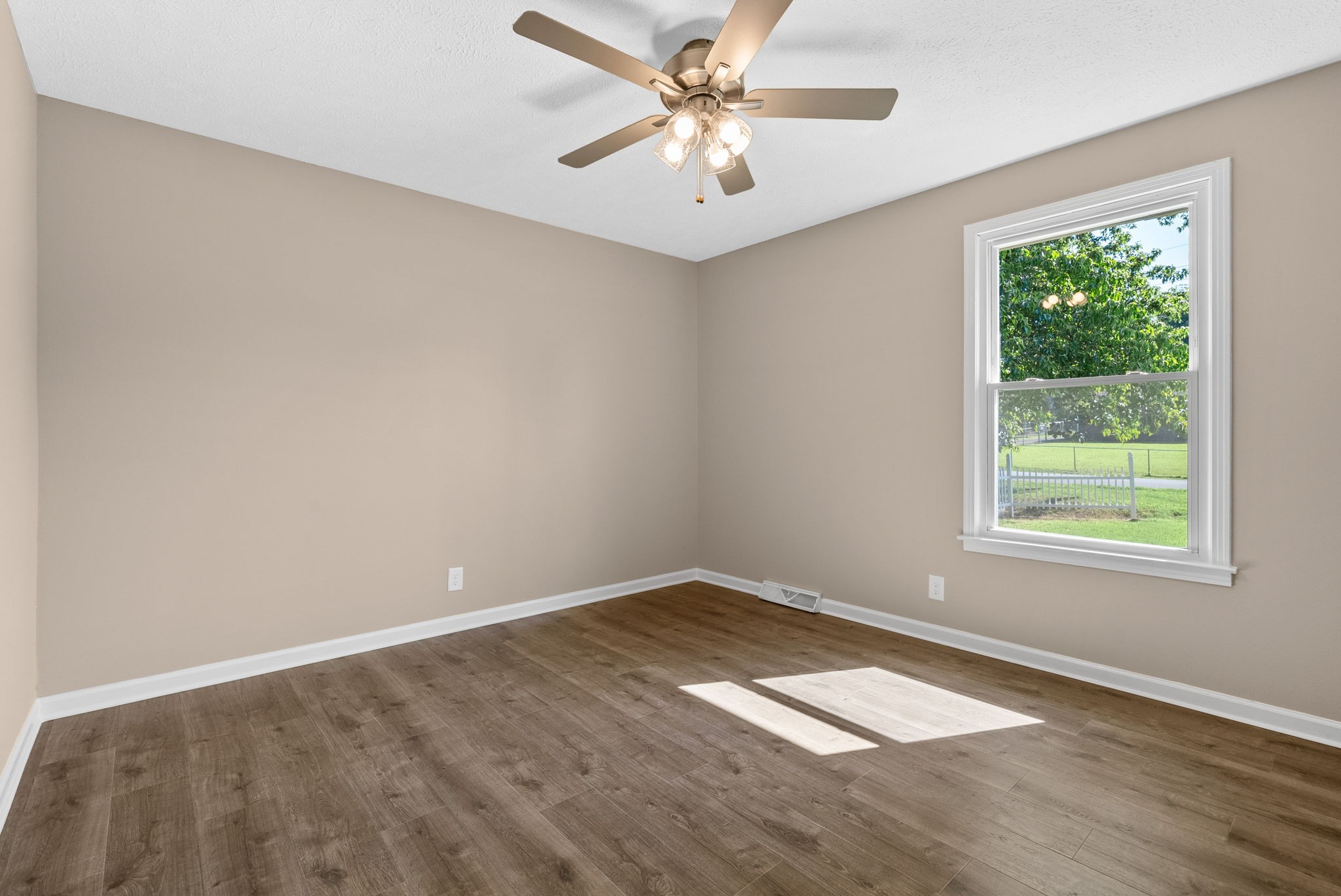 504 Overton Dr Property Photo 22