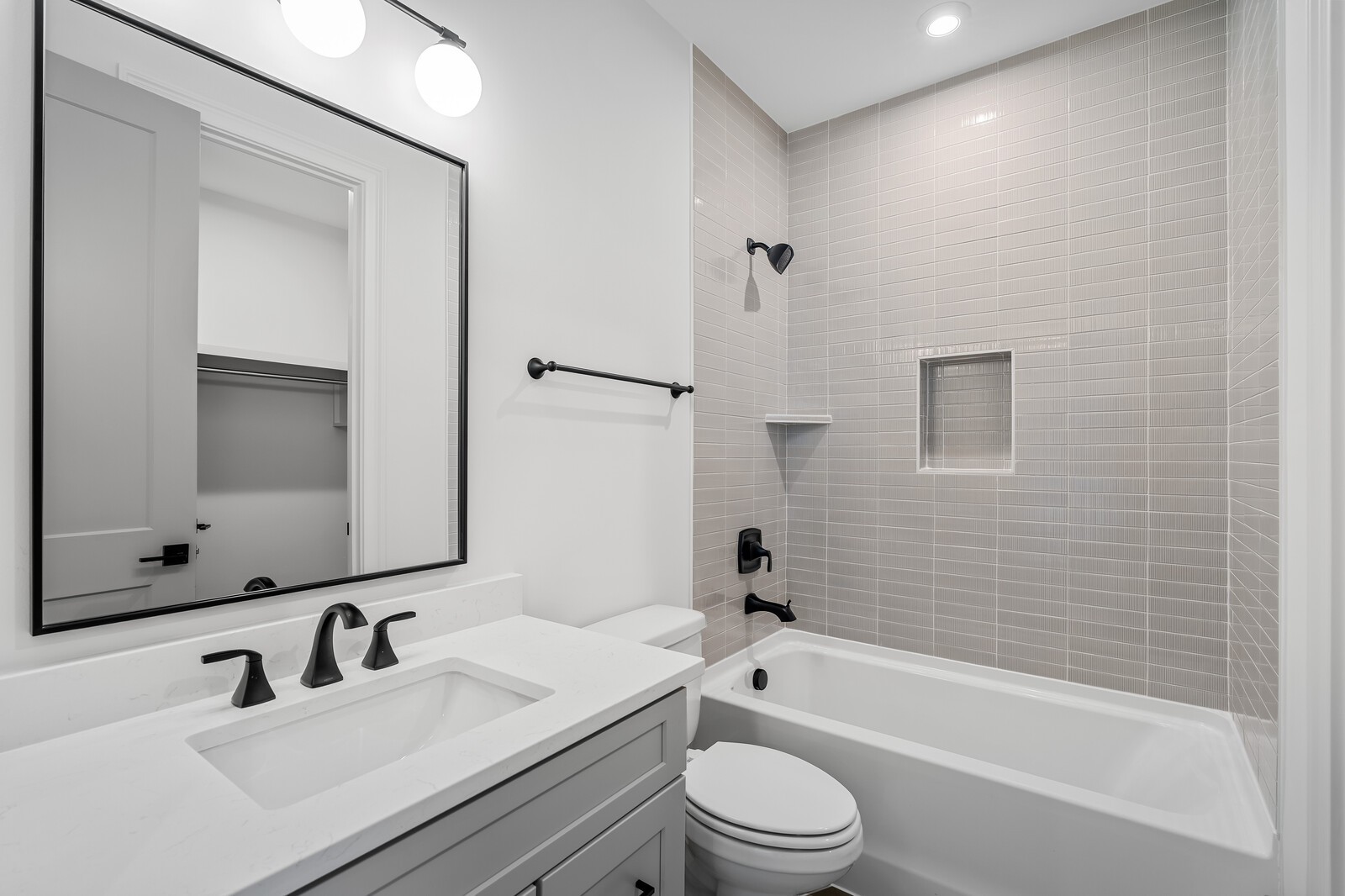 8103 Turning Point Drive Property Photo 64