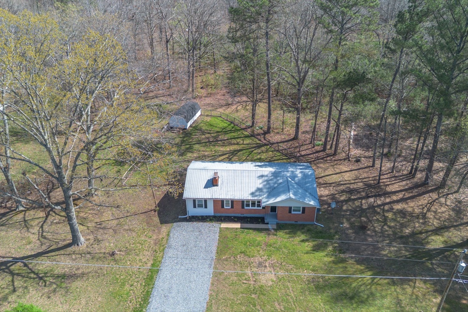 2540 Grays Bend Rd Property Photo 3