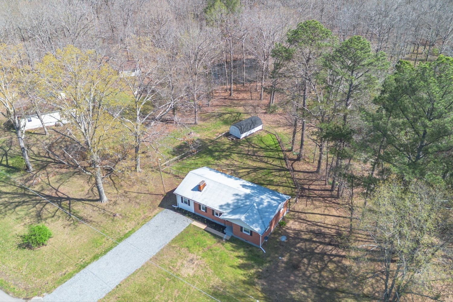 2540 Grays Bend Rd Property Photo 4