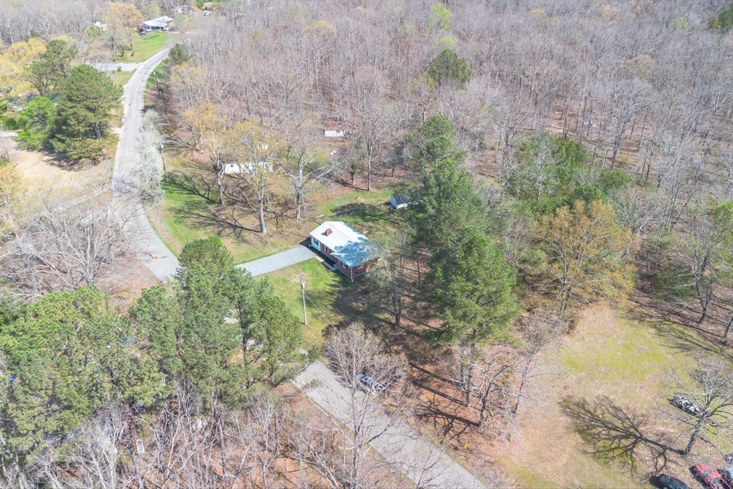 2540 Grays Bend Rd Property Photo 8