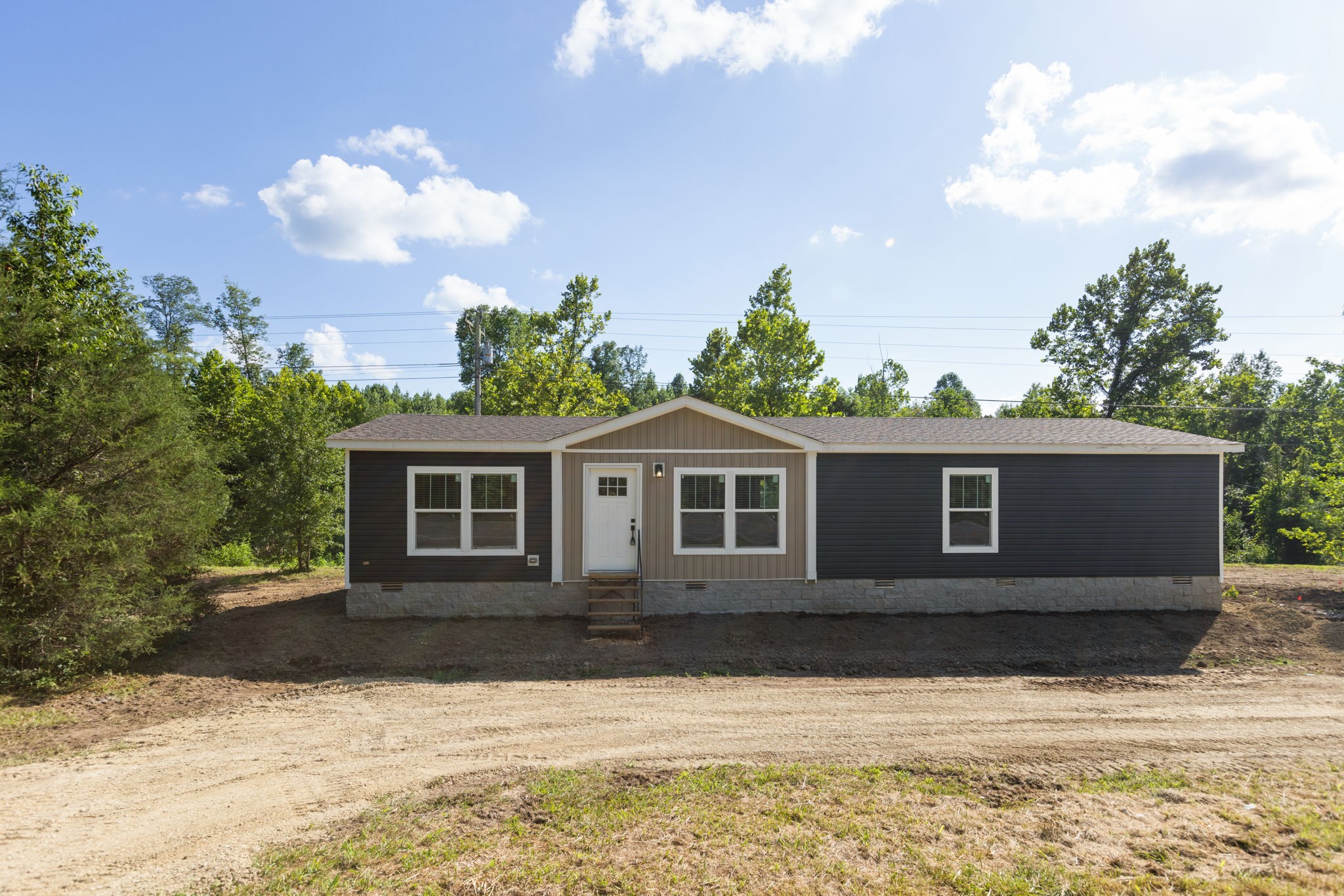 8386 Highway 412, E Property Photo 1