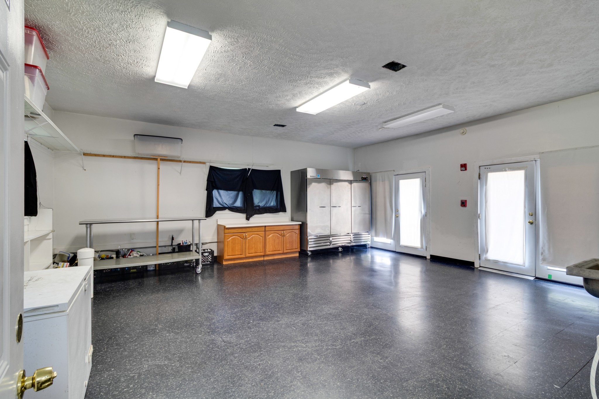 300 Maple St Property Photo 16
