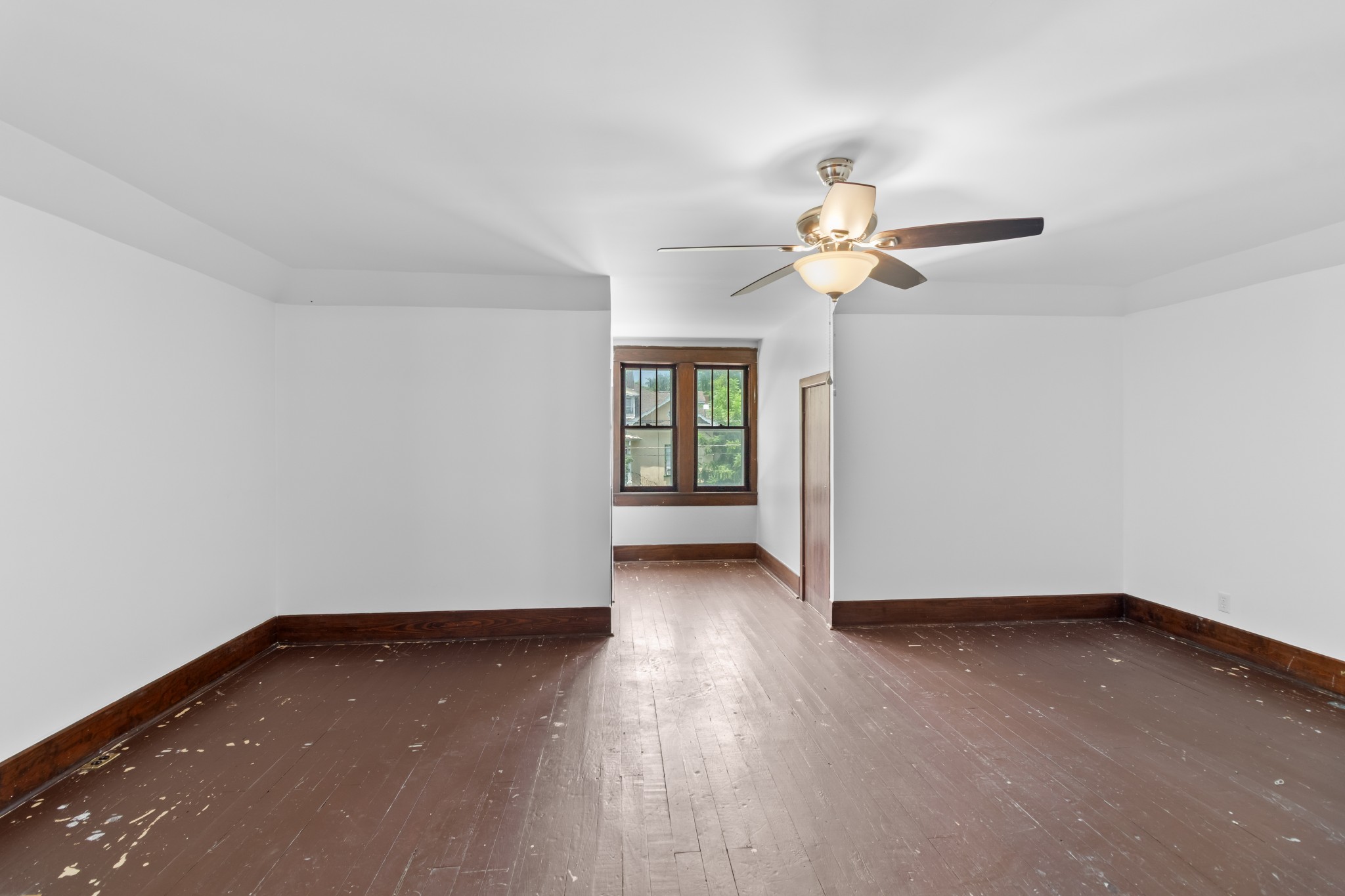 300 Maple St Property Photo 18