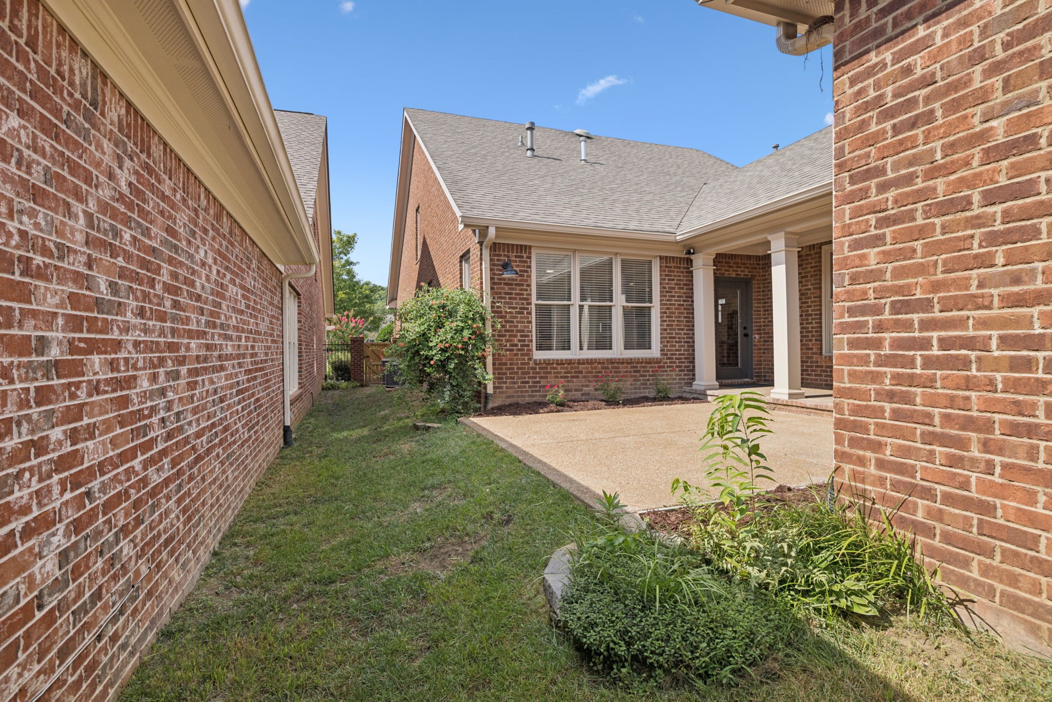 1802 Thorn Brook Ln Property Photo 87