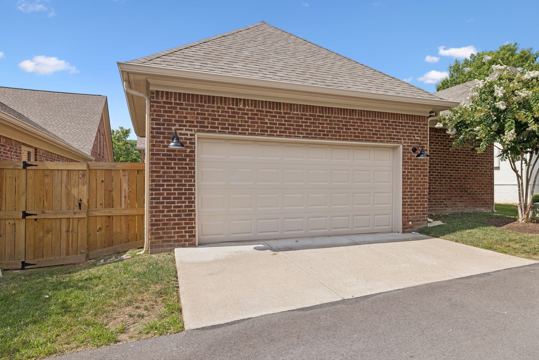 1802 Thorn Brook Ln Property Photo 88