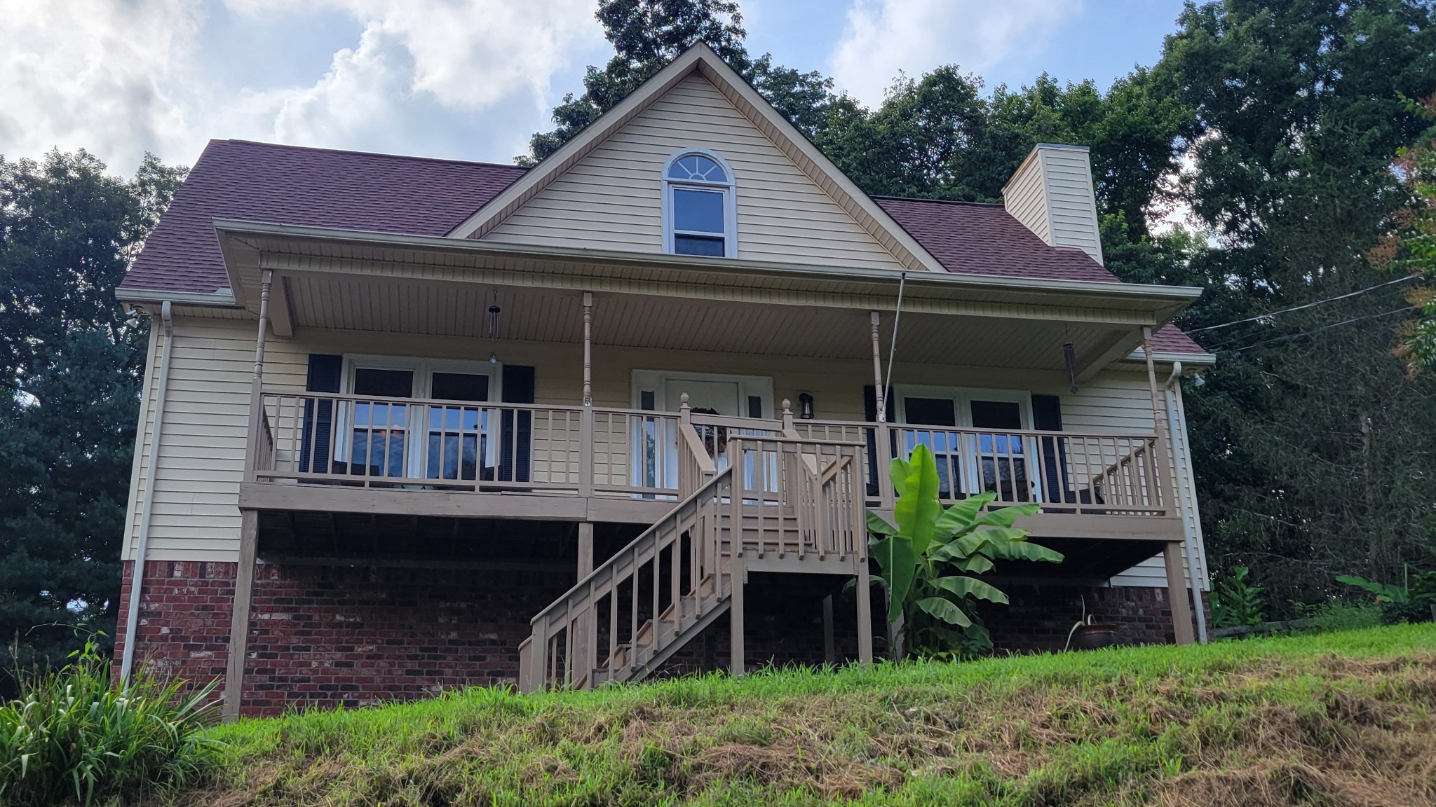 702 Lone Oak Dr