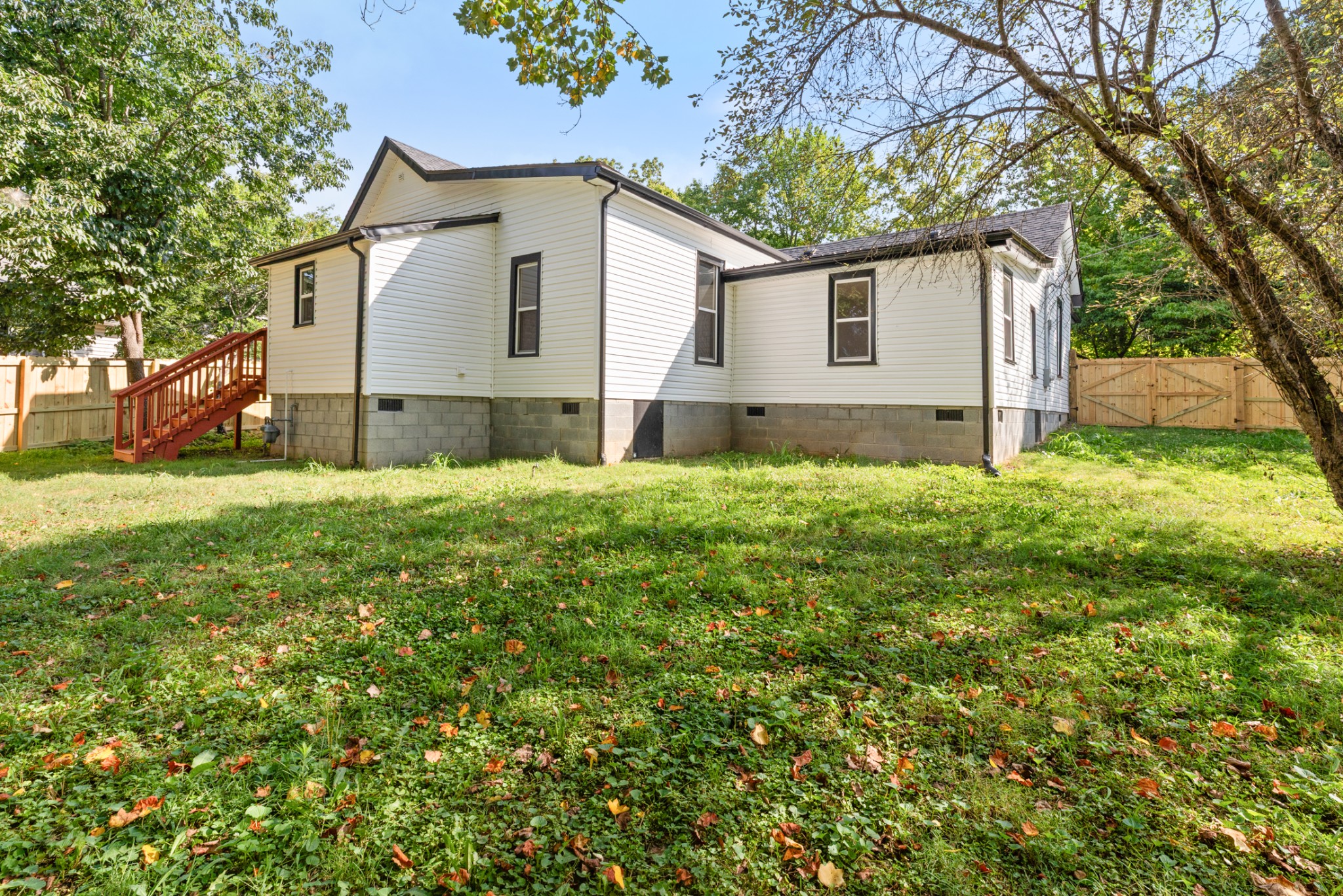 414 W Railroad St Property Photo 33