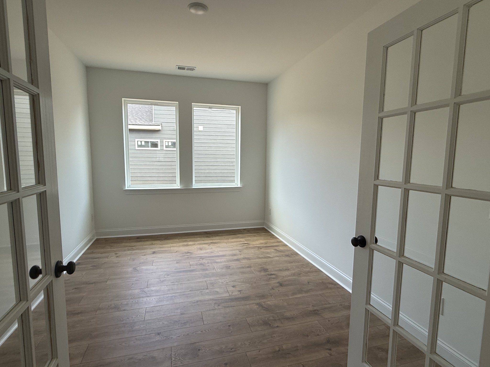 1318 Linn Cove Court Property Photo 4