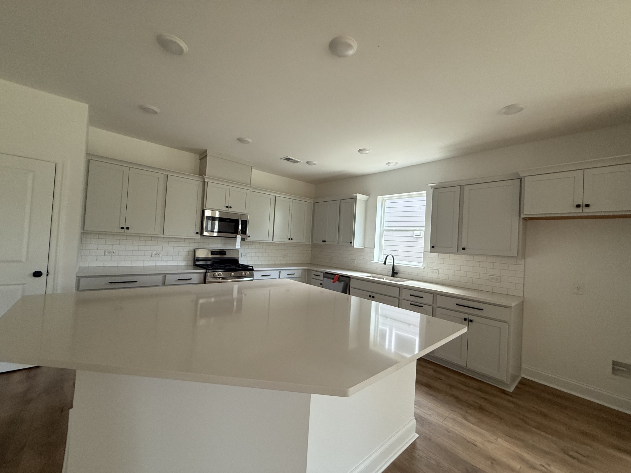 1318 Linn Cove Court Property Photo 5