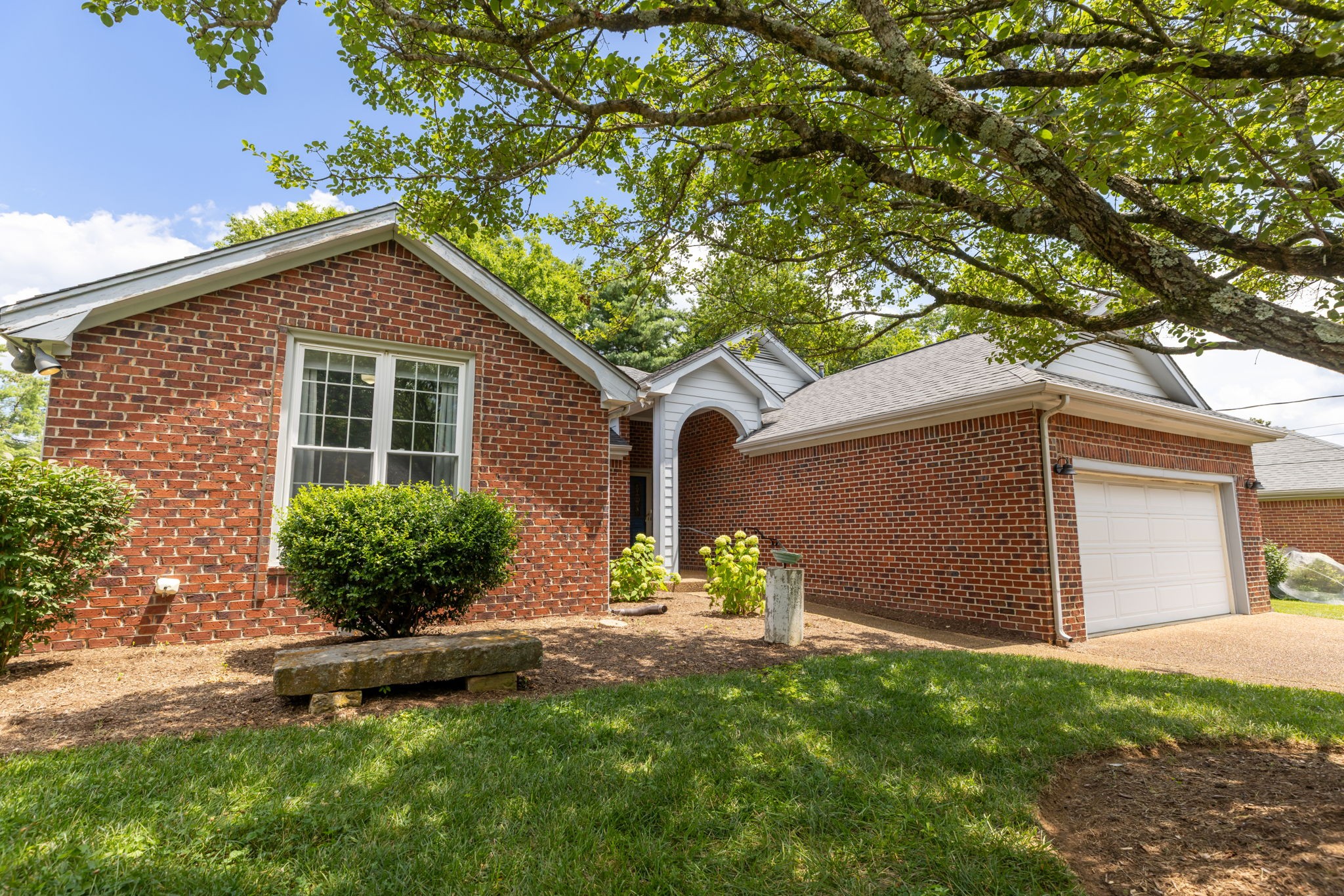 7024 Poplar Creek Trce Property Photo 1