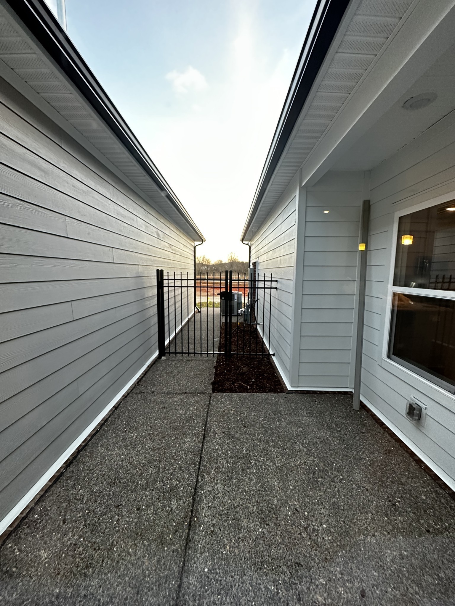 129 Calm Waters St Property Photo 30