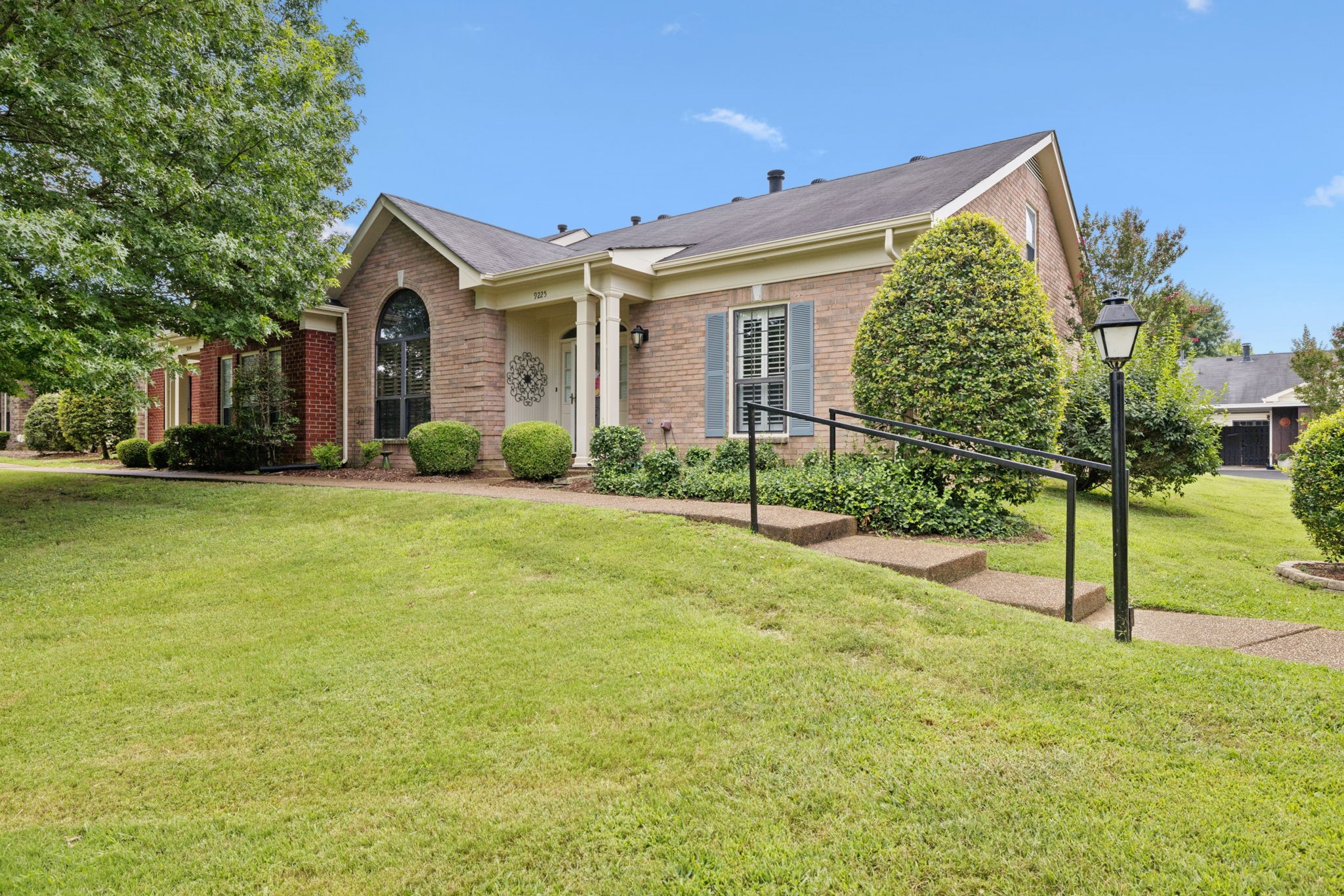 9225 Sawyer Brown Rd Property Photo 39