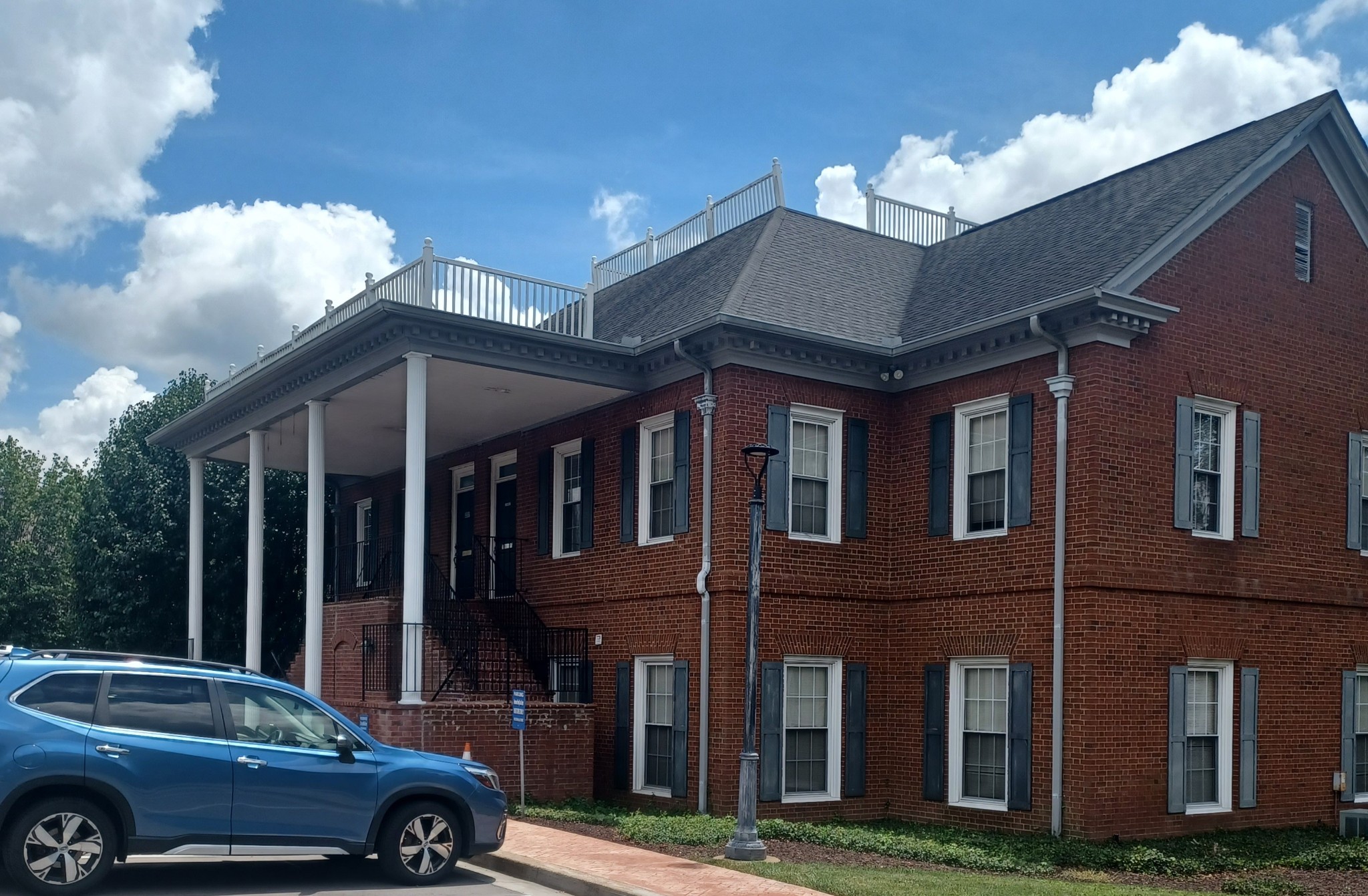 5046 Thoroughbred Ln Property Photo 4