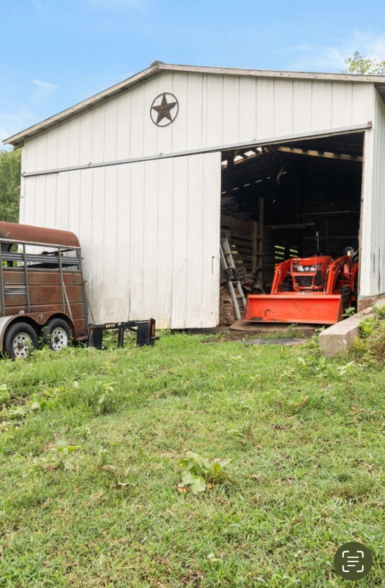125 Hillwood Acres Property Photo 46