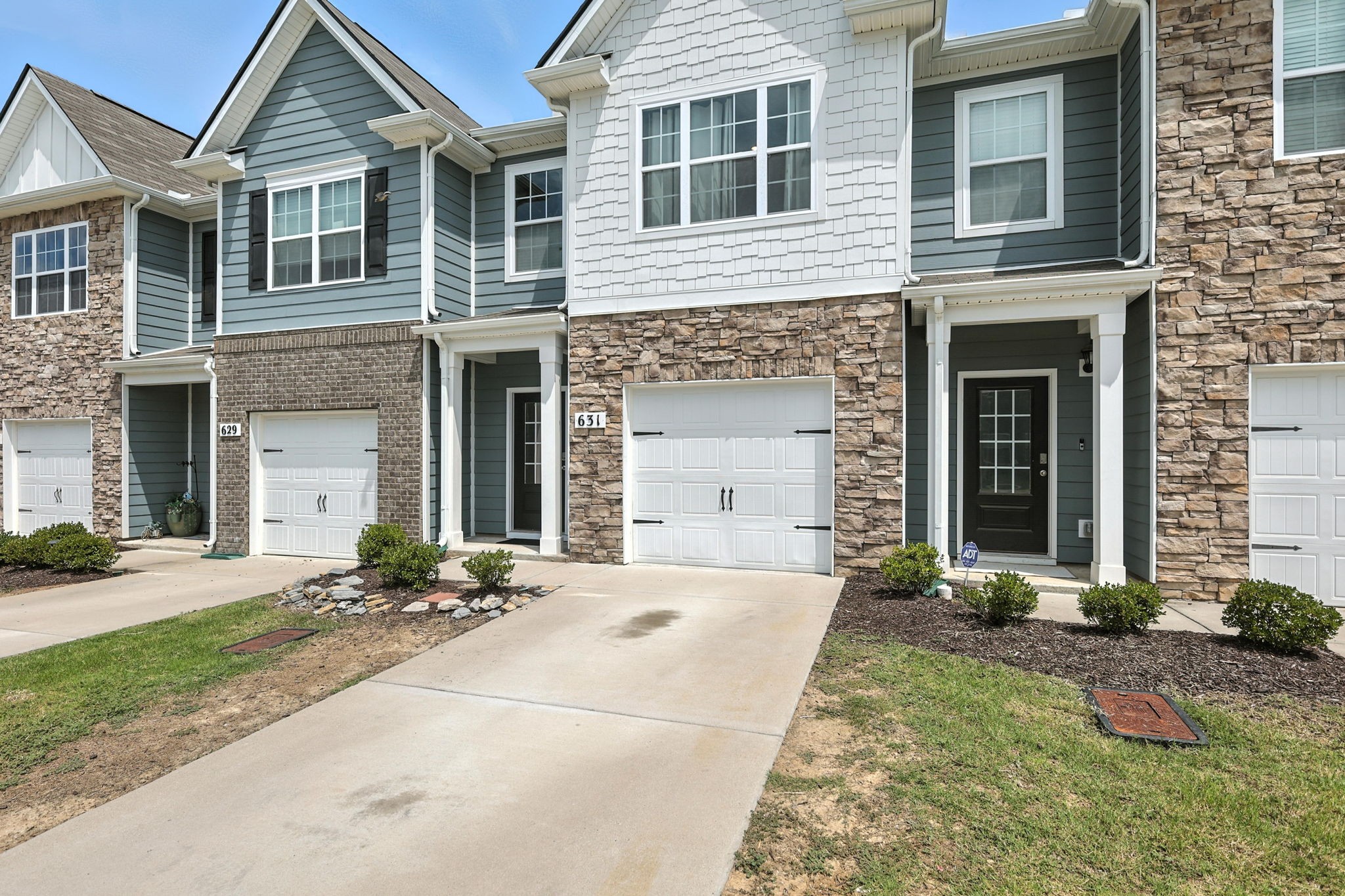 631 Longtail Ln Property Photo 2