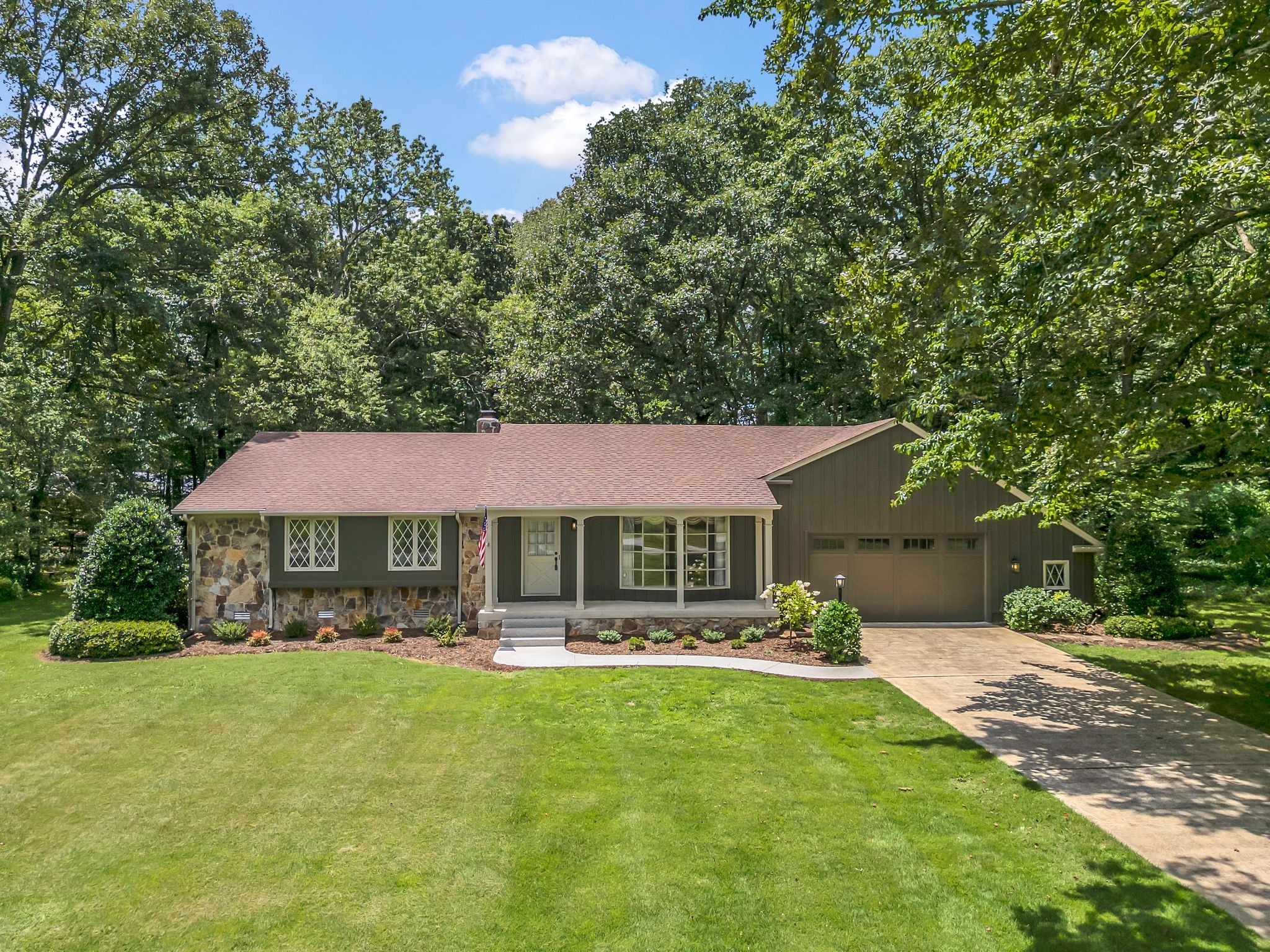 1549 Mansford Rd Property Photo 1