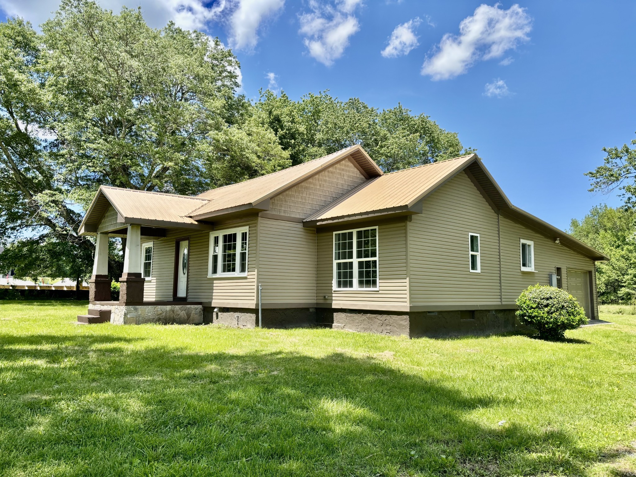 1188 Old Shelbyville Hwy Property Photo 3