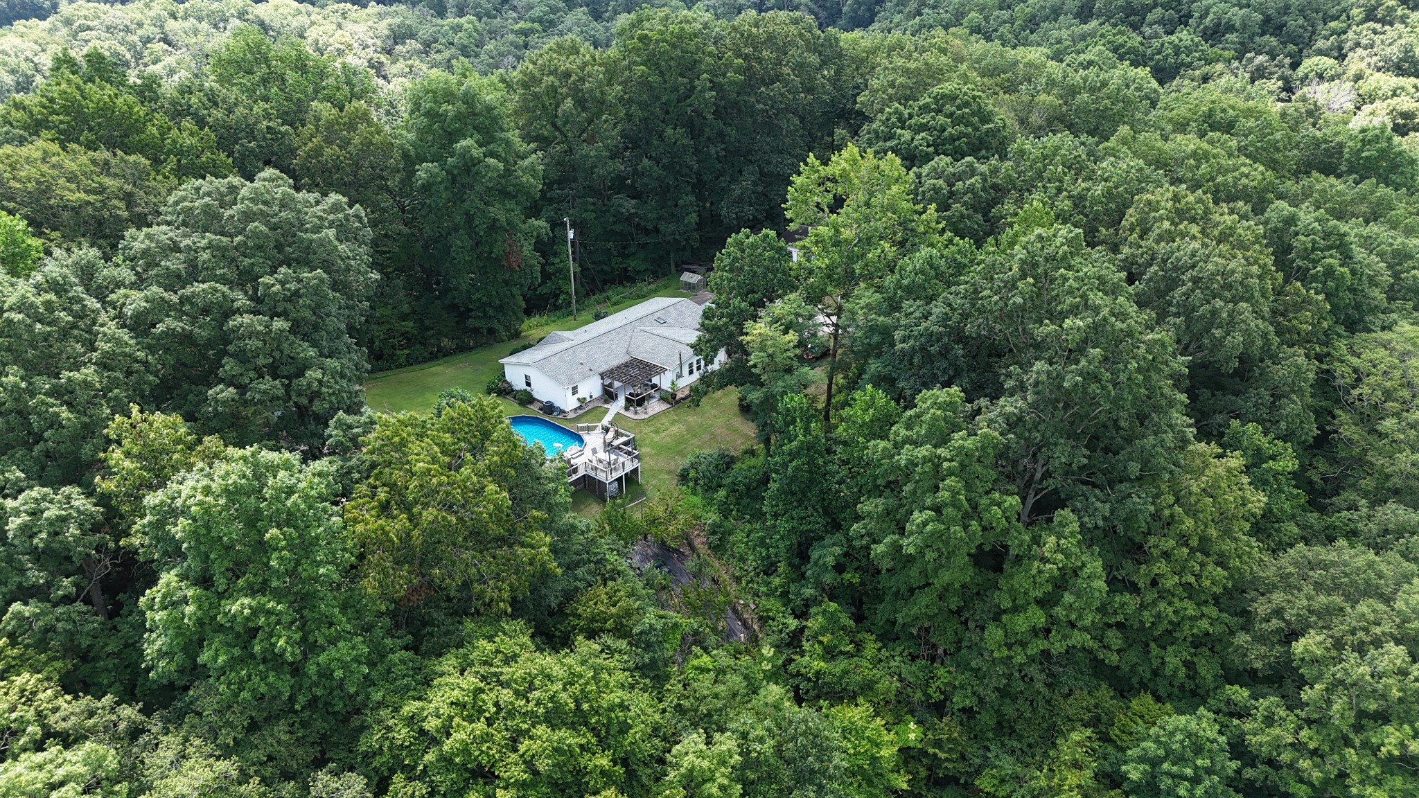 2186 Scribners Mill Rd Property Photo 1