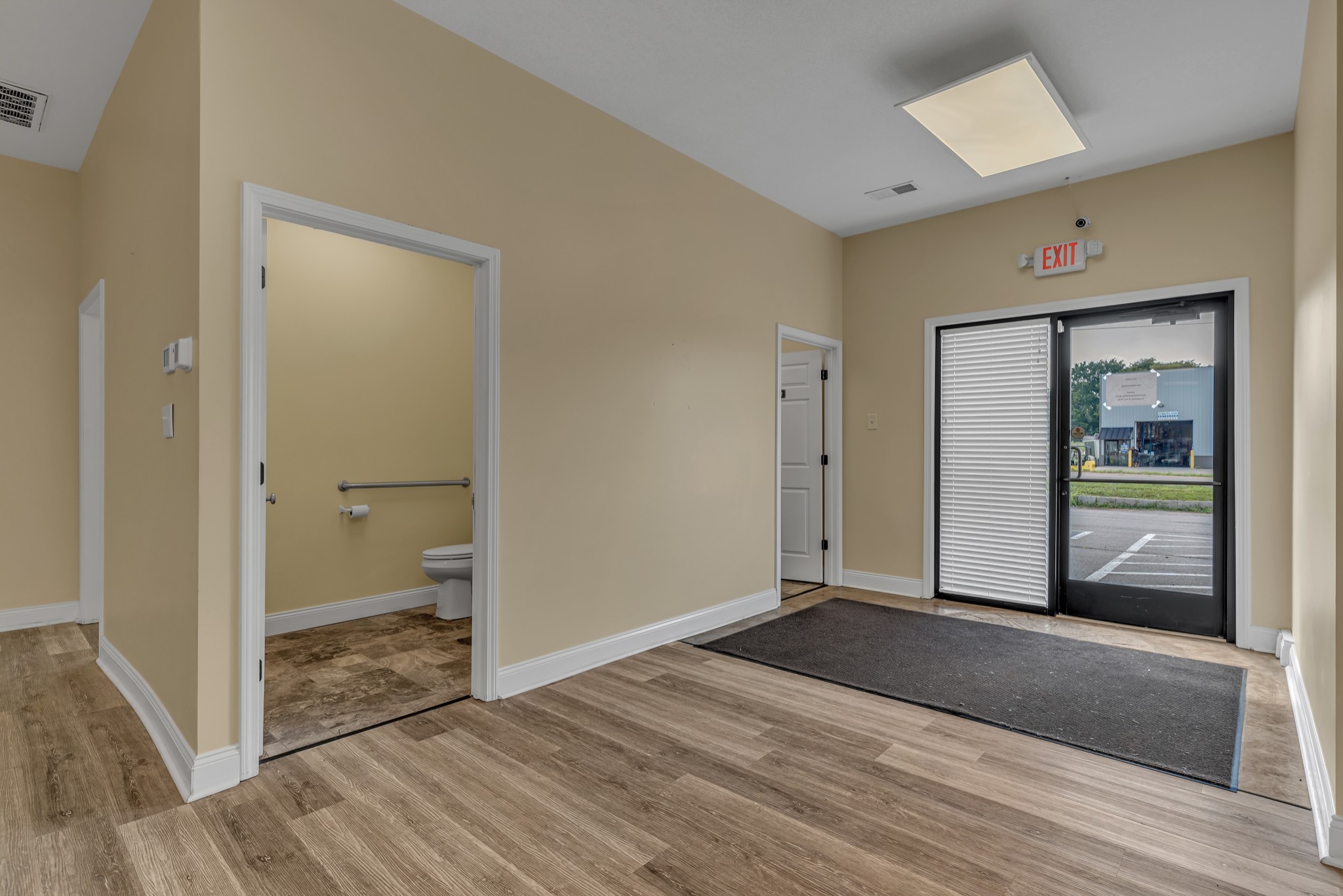 1070 International Blvd Property Photo 11