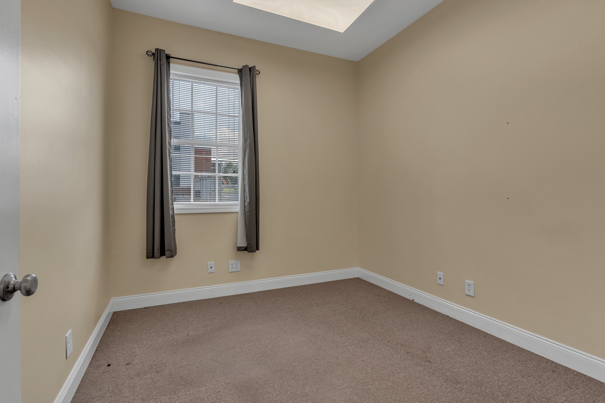 1070 International Blvd Property Photo 20