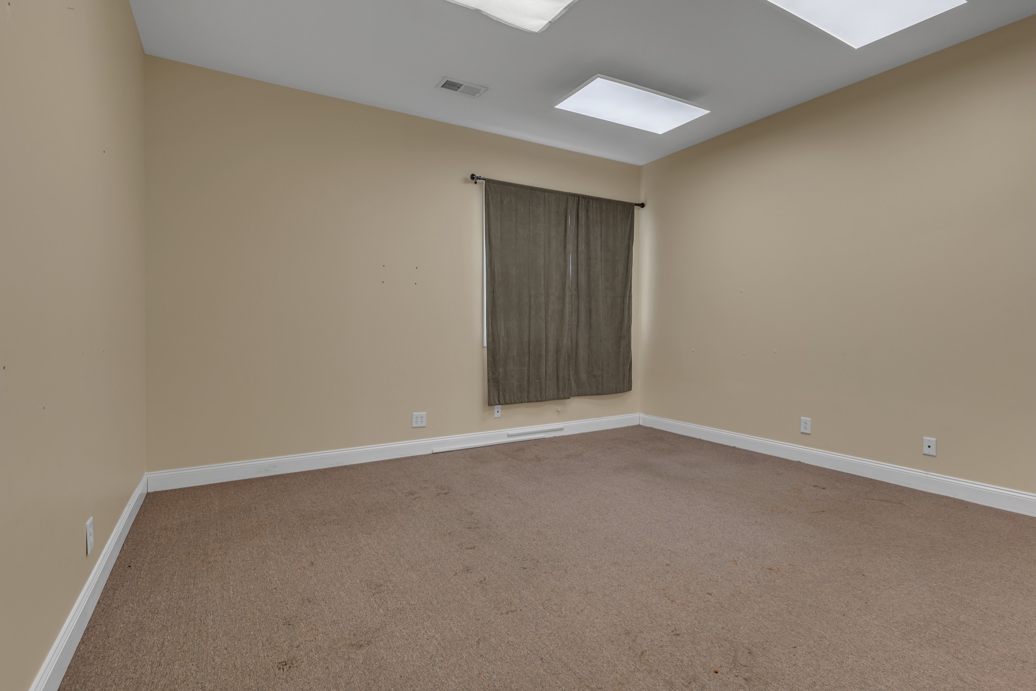 1070 International Blvd Property Photo 22
