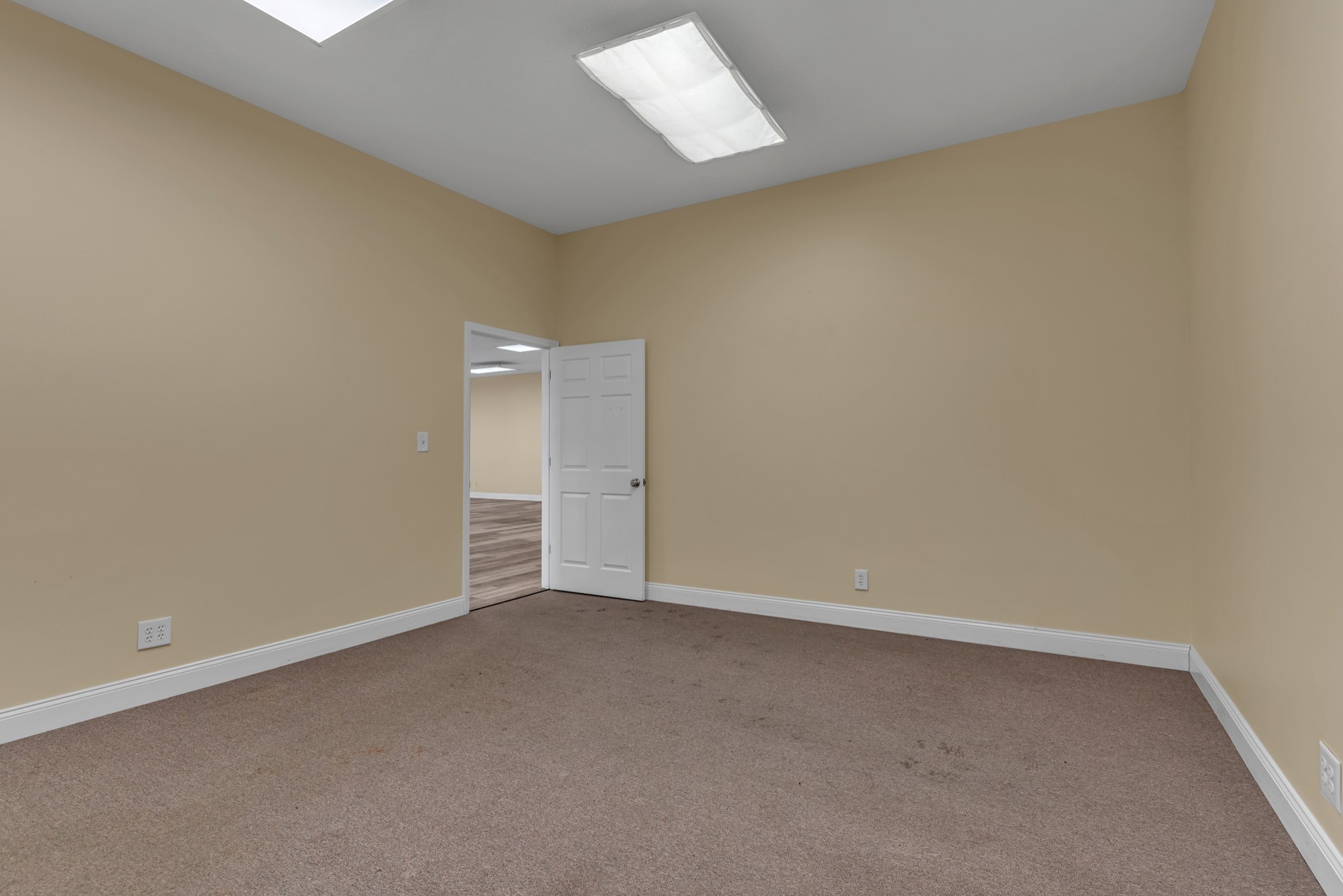 1070 International Blvd Property Photo 23