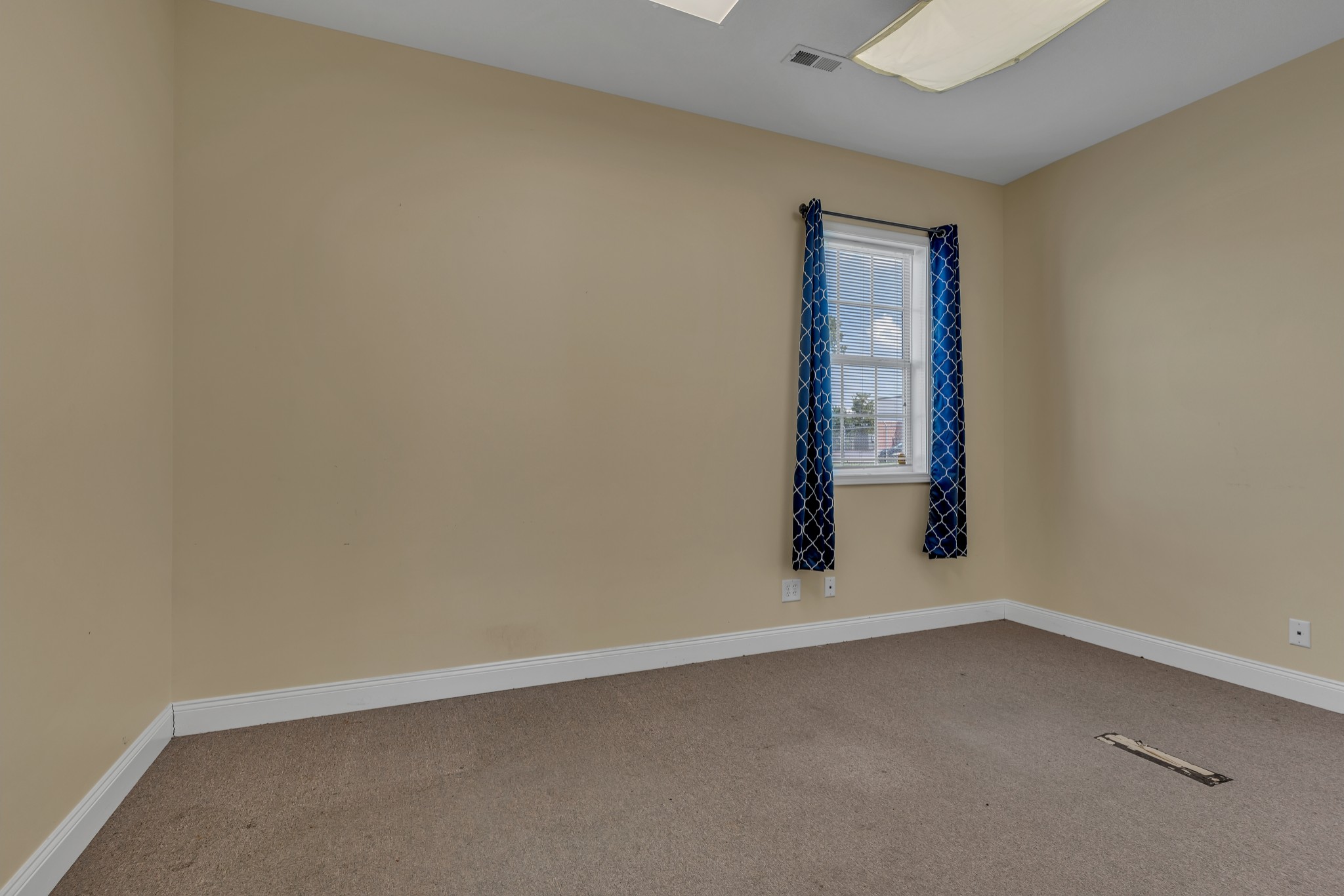 1070 International Blvd Property Photo 24