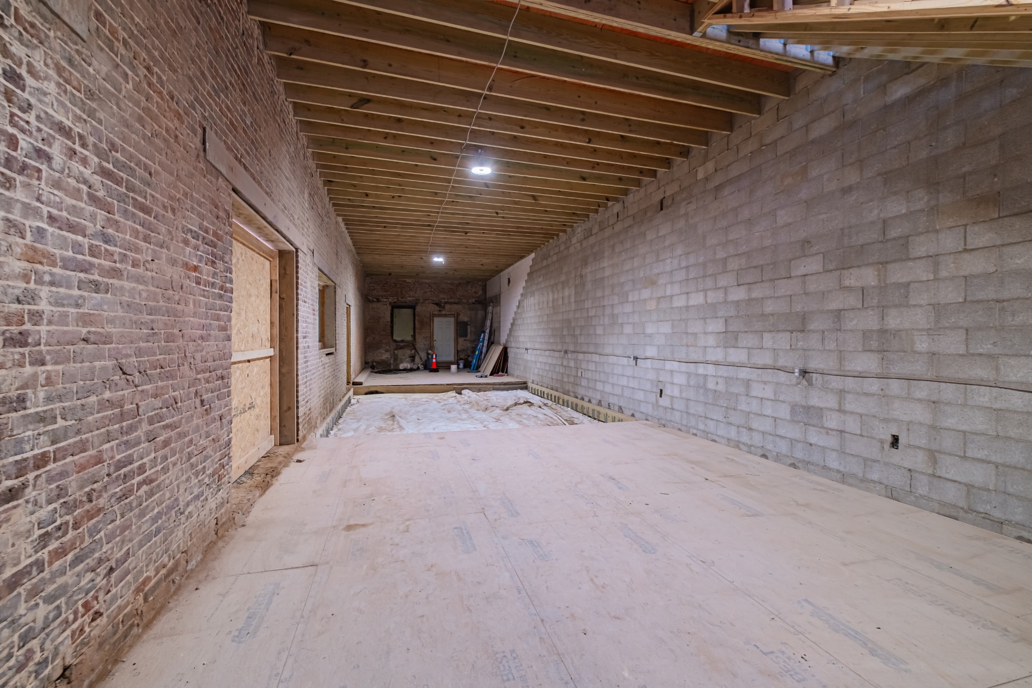 156 1st Ave, Nw Property Photo 12