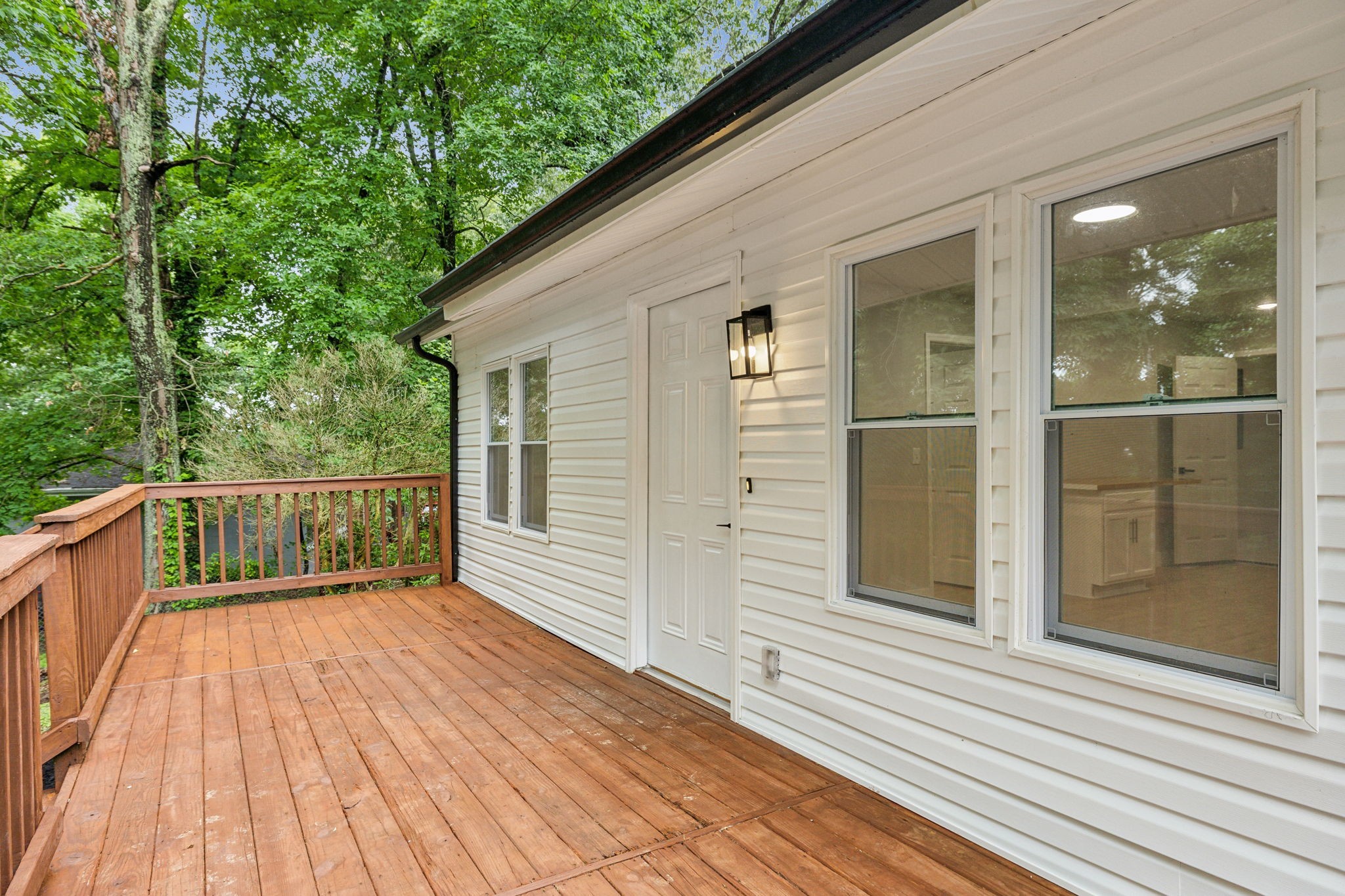137 Stratton Blvd Property Photo 1