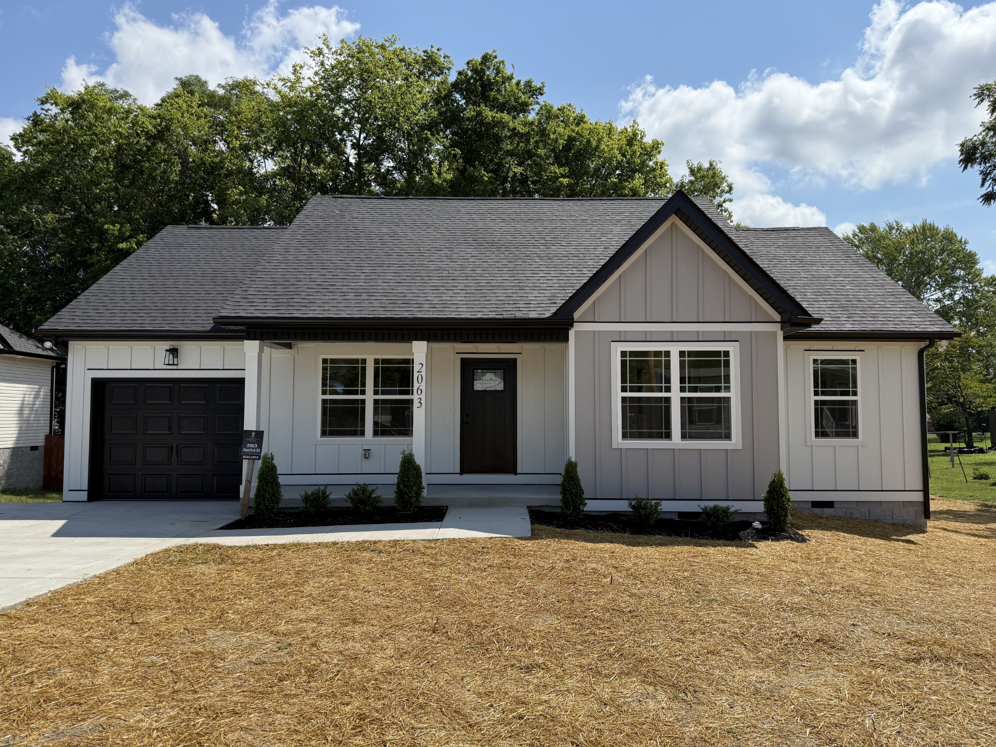 2063 Justice St Property Photo 1