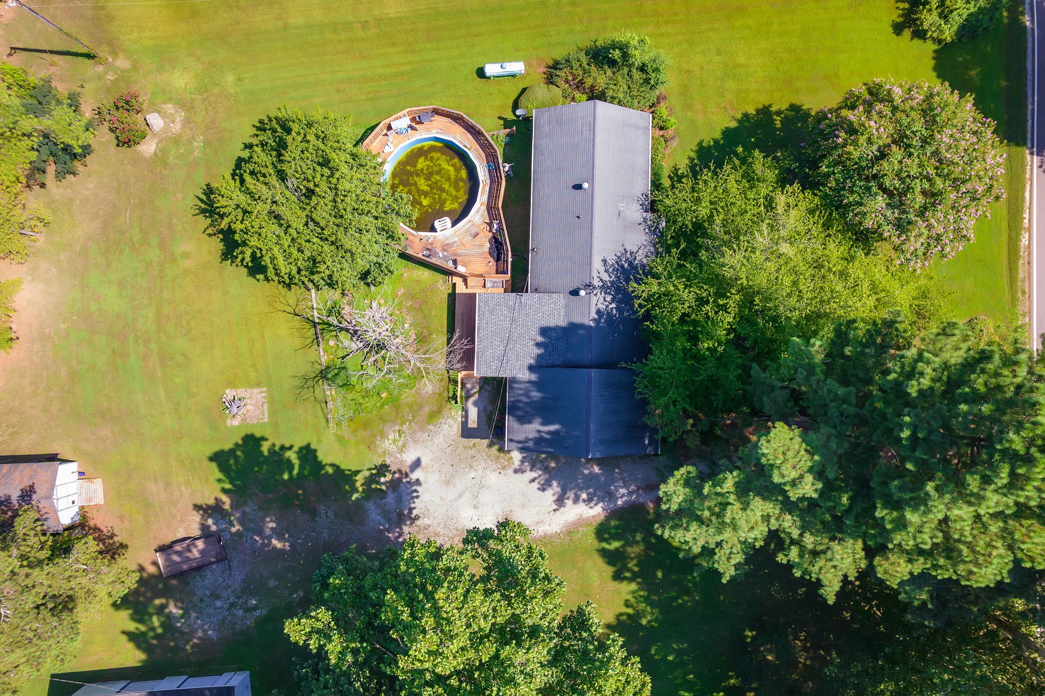 688 Spring Creek Law Rd Property Photo 5