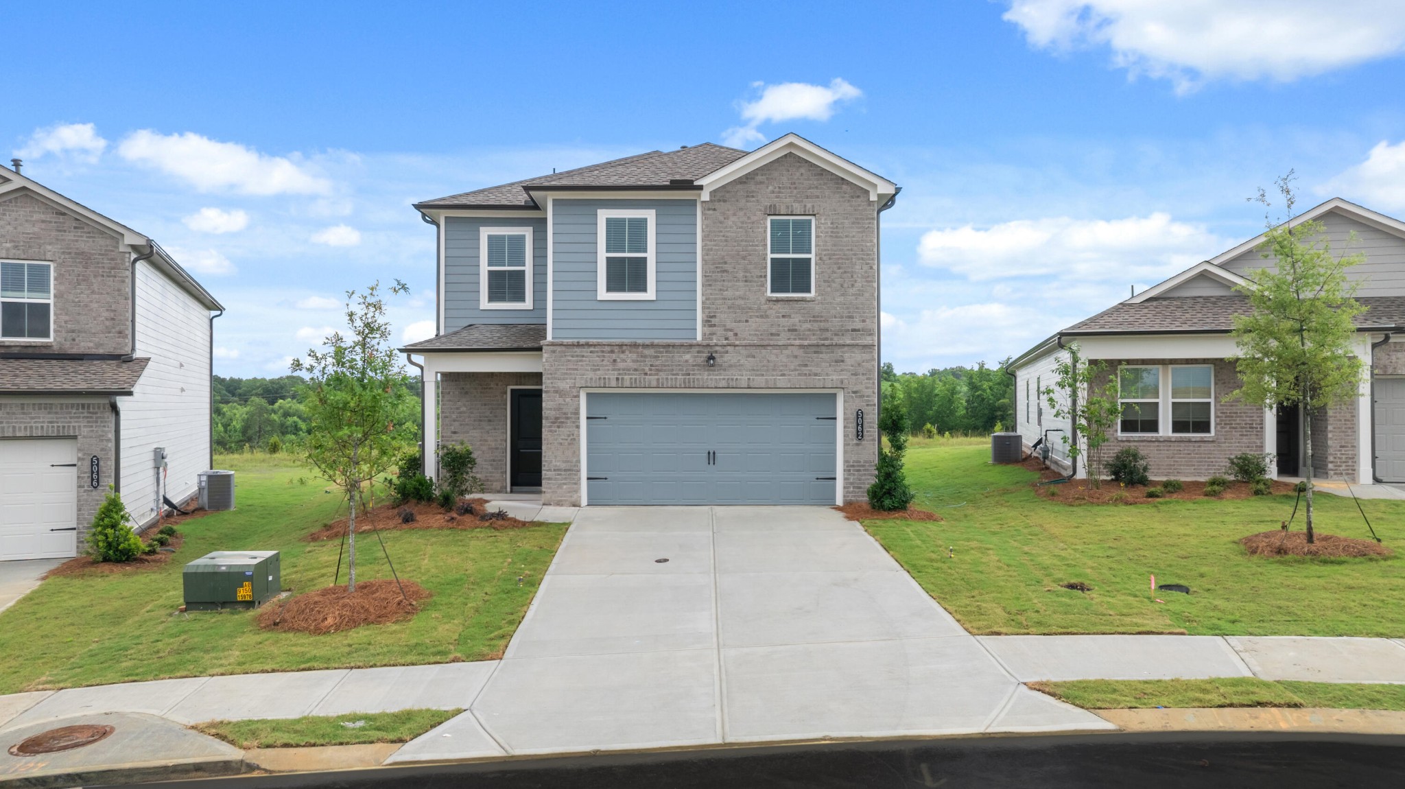 5062 Skyline Way, Ne Property Photo 1