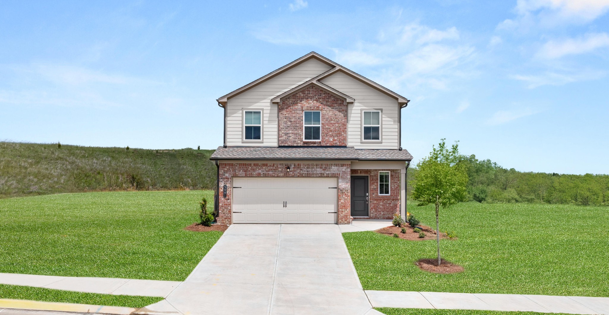 5081 Skyline Way, Ne Property Photo 1