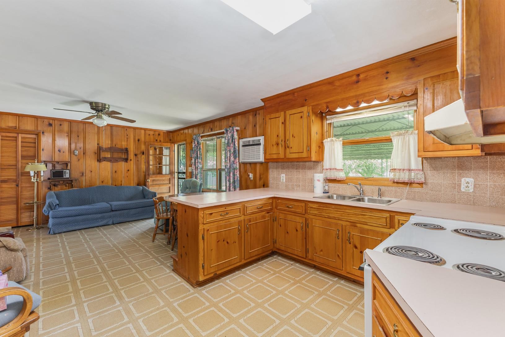 1409 Nashville Hwy Property Photo 11