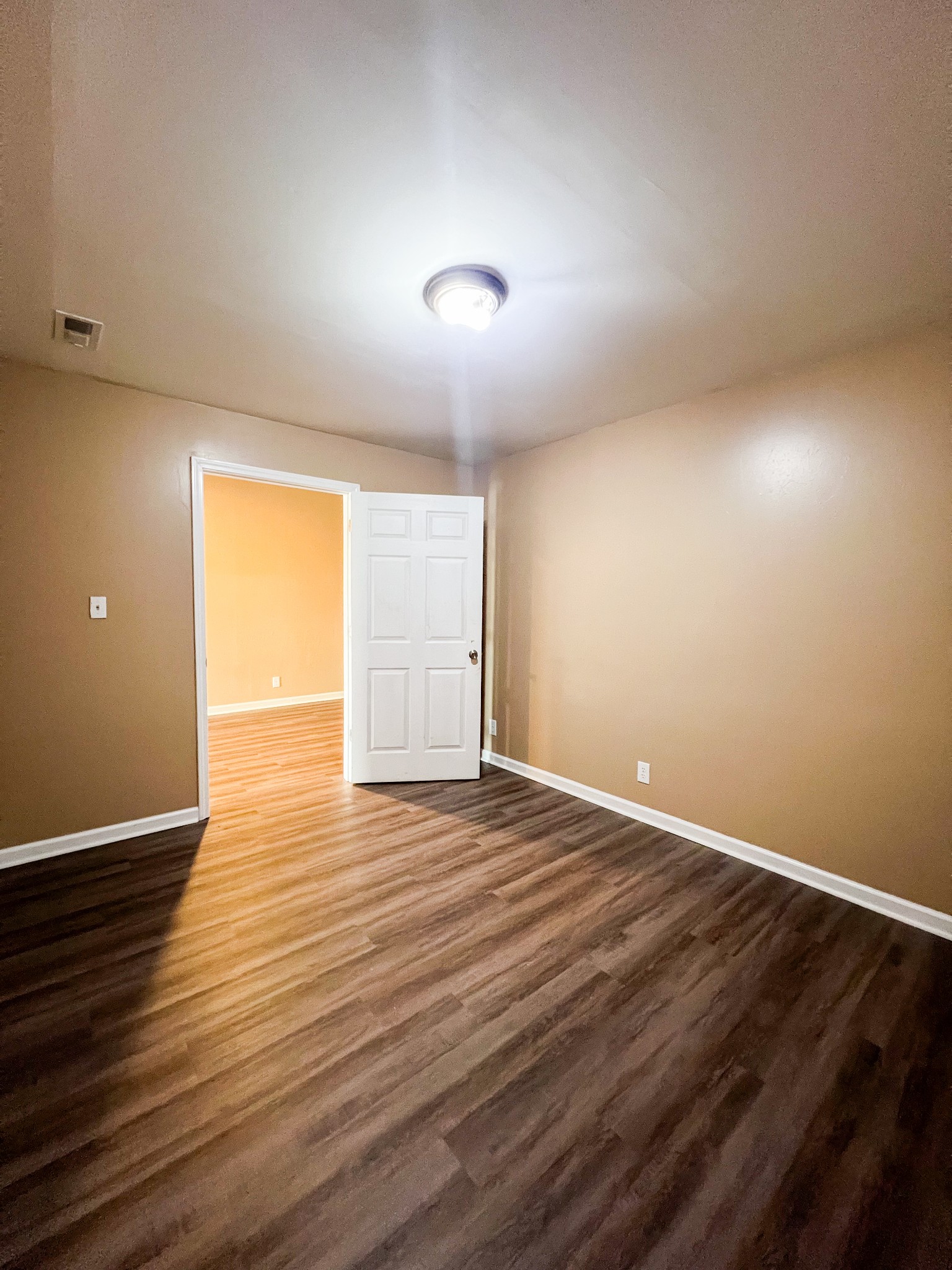 1191 Fort Campbell Blvd Property Photo 4